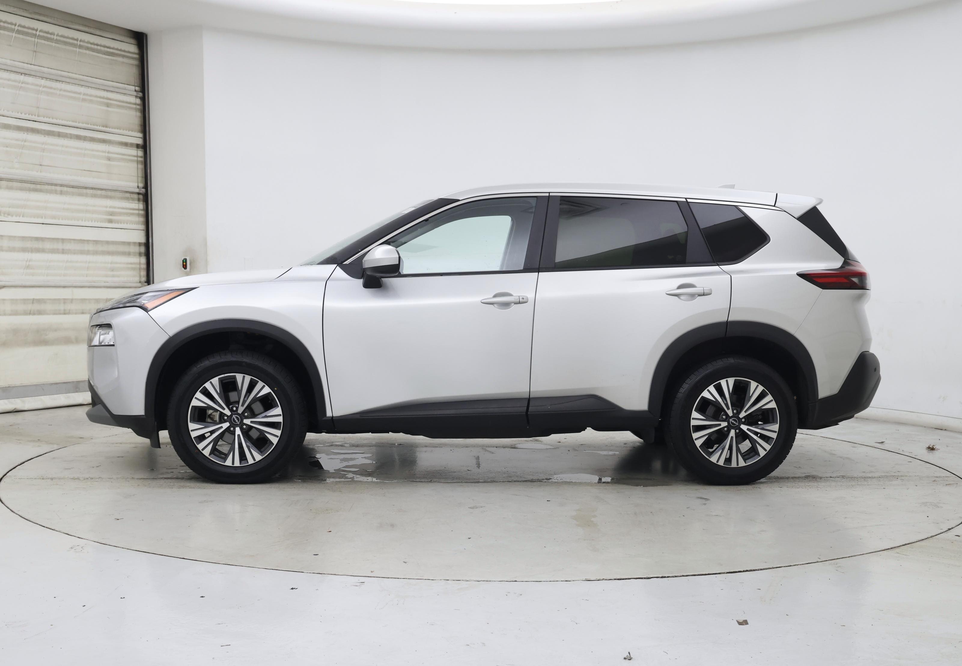 Thumbnail: 2023 Nissan Rogue - 3