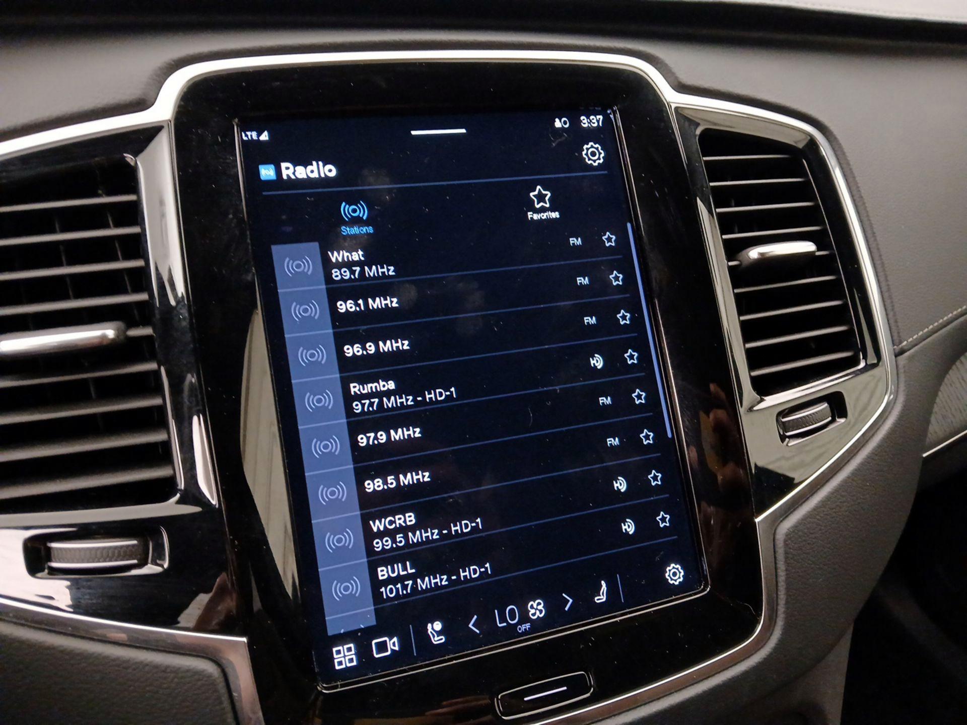 Thumbnail: 2023 Volvo XC90 - 16