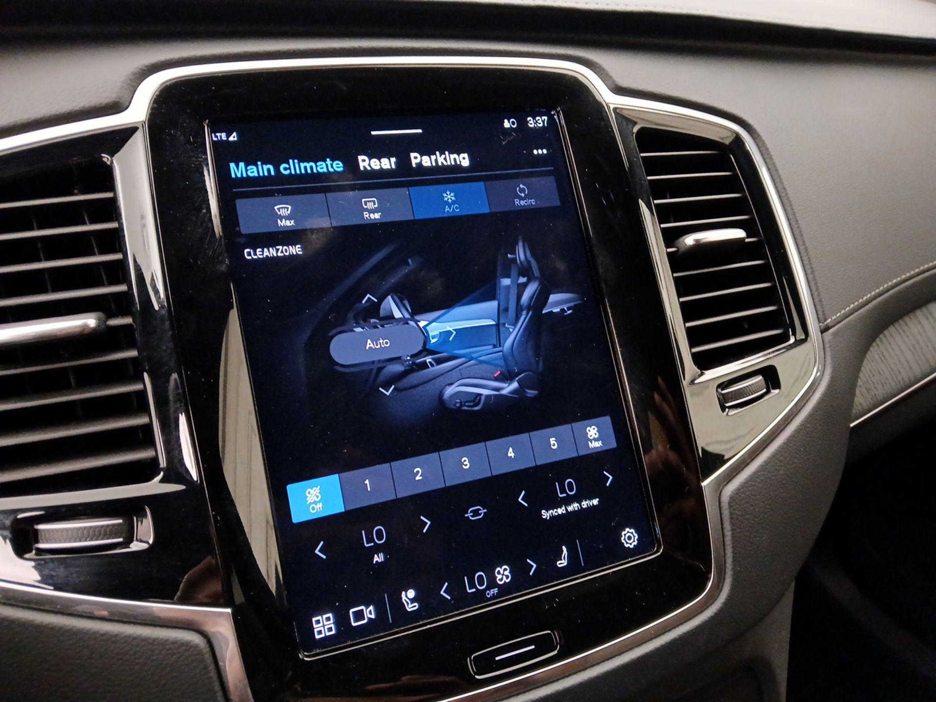 Thumbnail: 2023 Volvo XC90 - 17