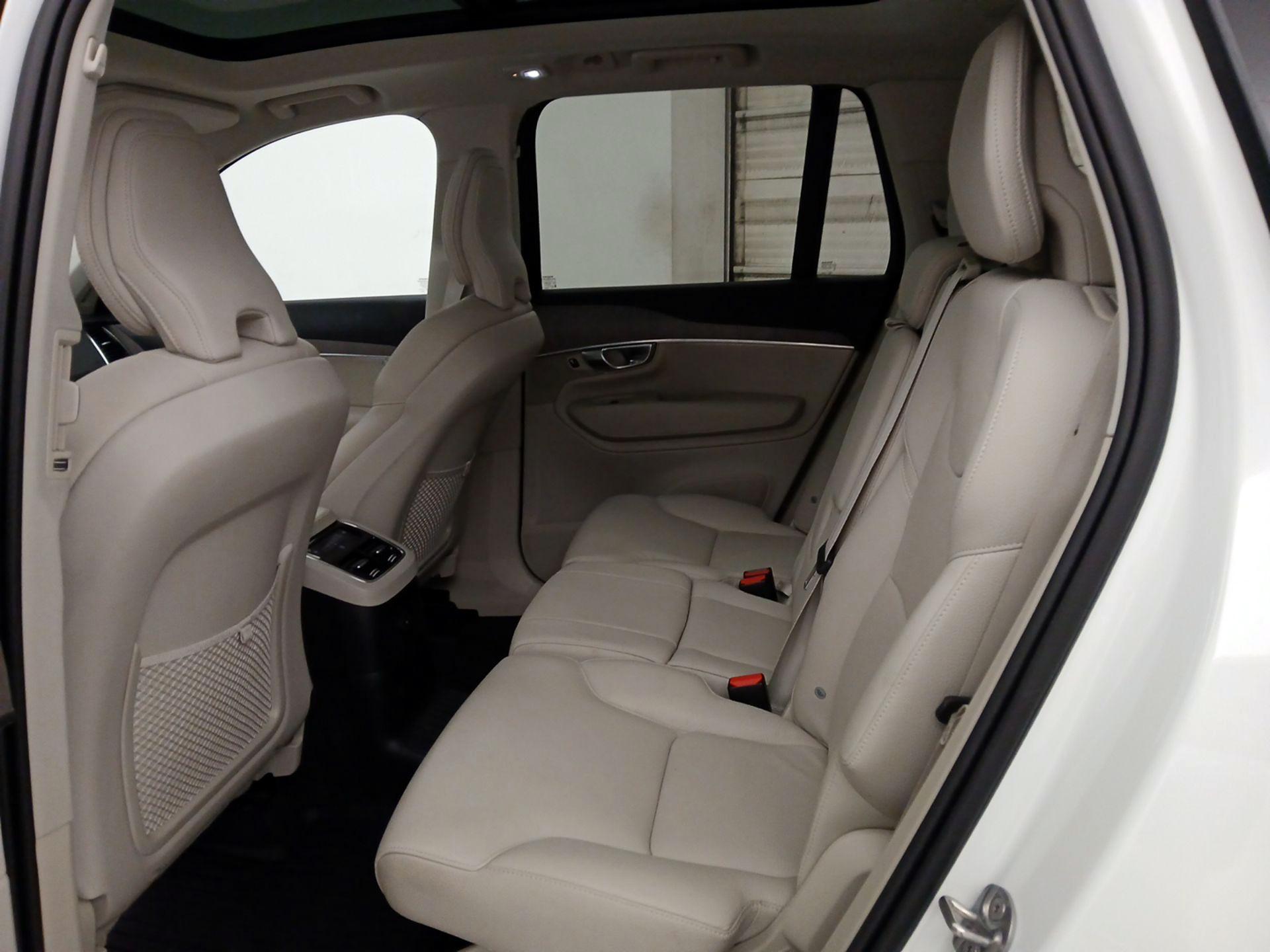 Thumbnail: 2024 Volvo XC90 - 20