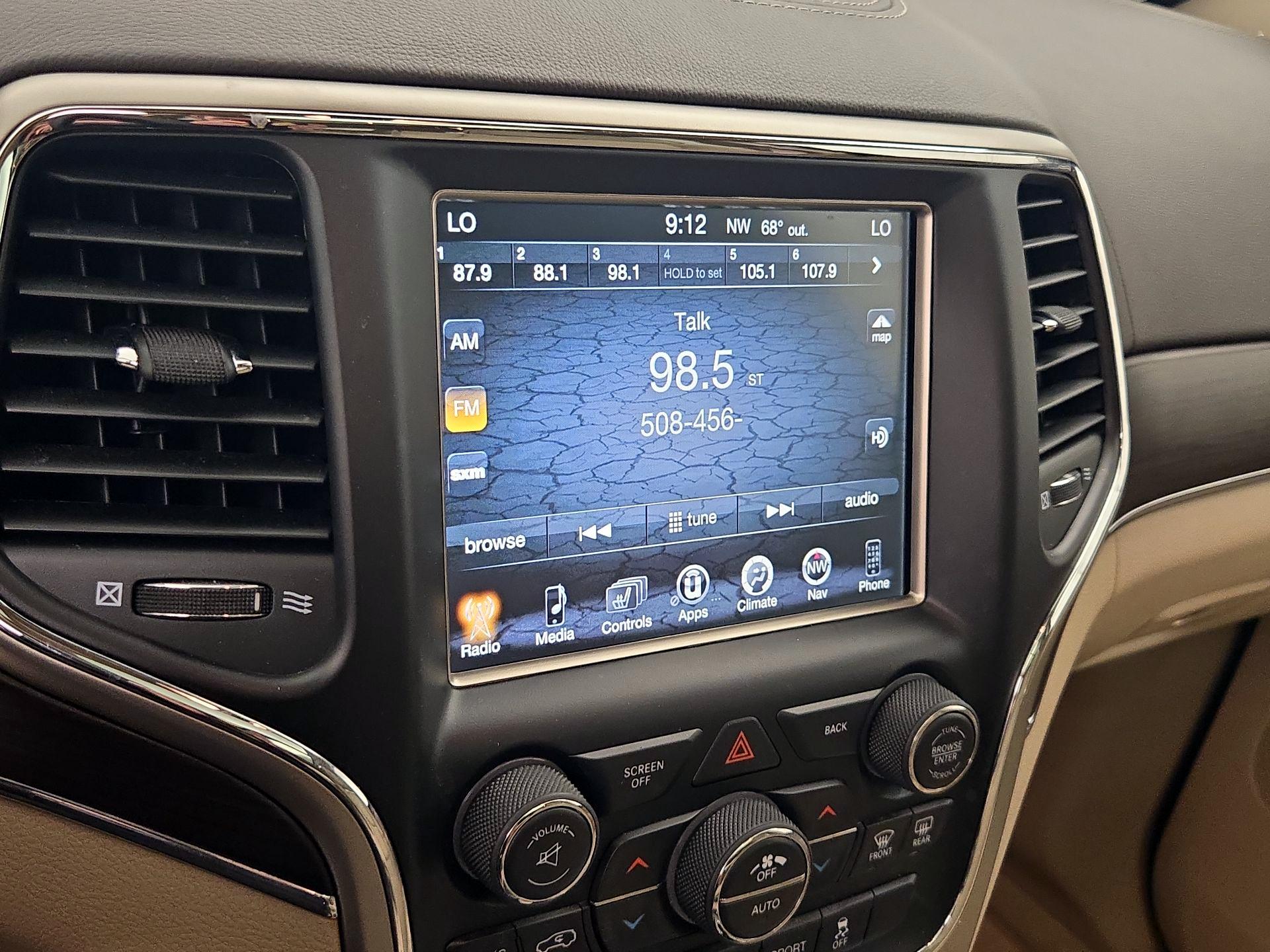Thumbnail: 2017 Jeep Grand Cherokee - 16