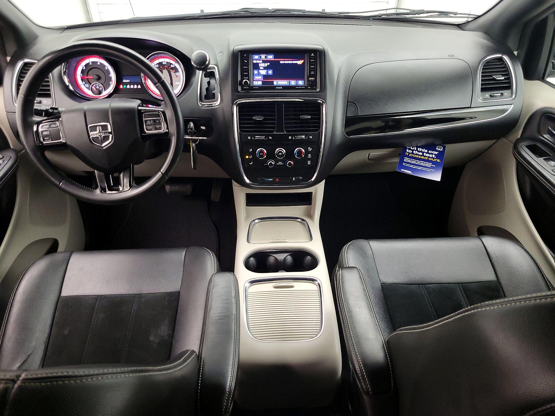 Thumbnail: 2018 Dodge Grand Caravan - 9