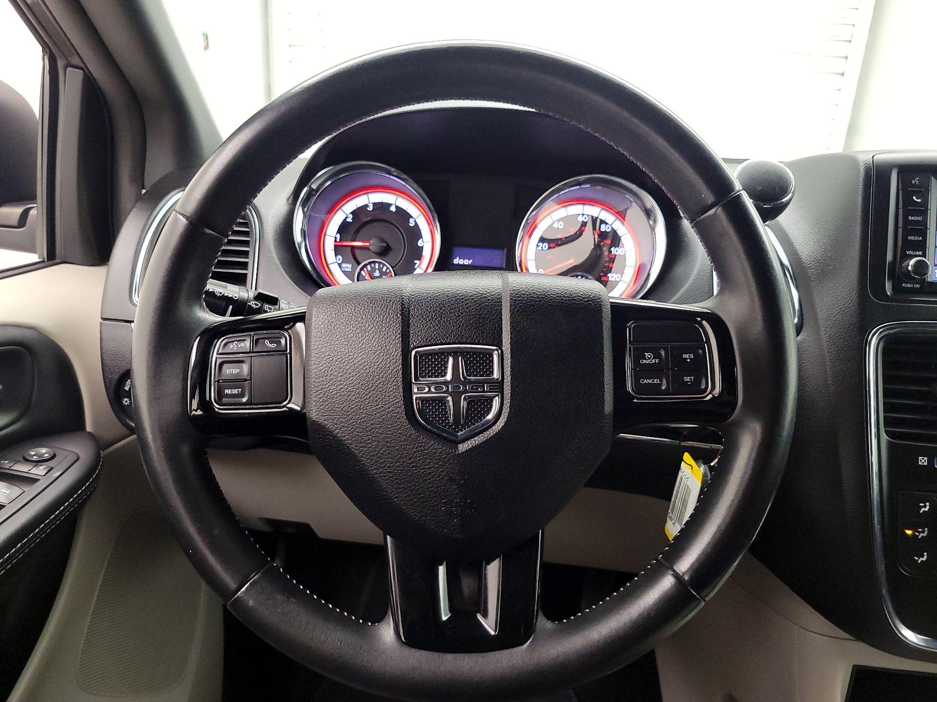 Thumbnail: 2018 Dodge Grand Caravan - 10