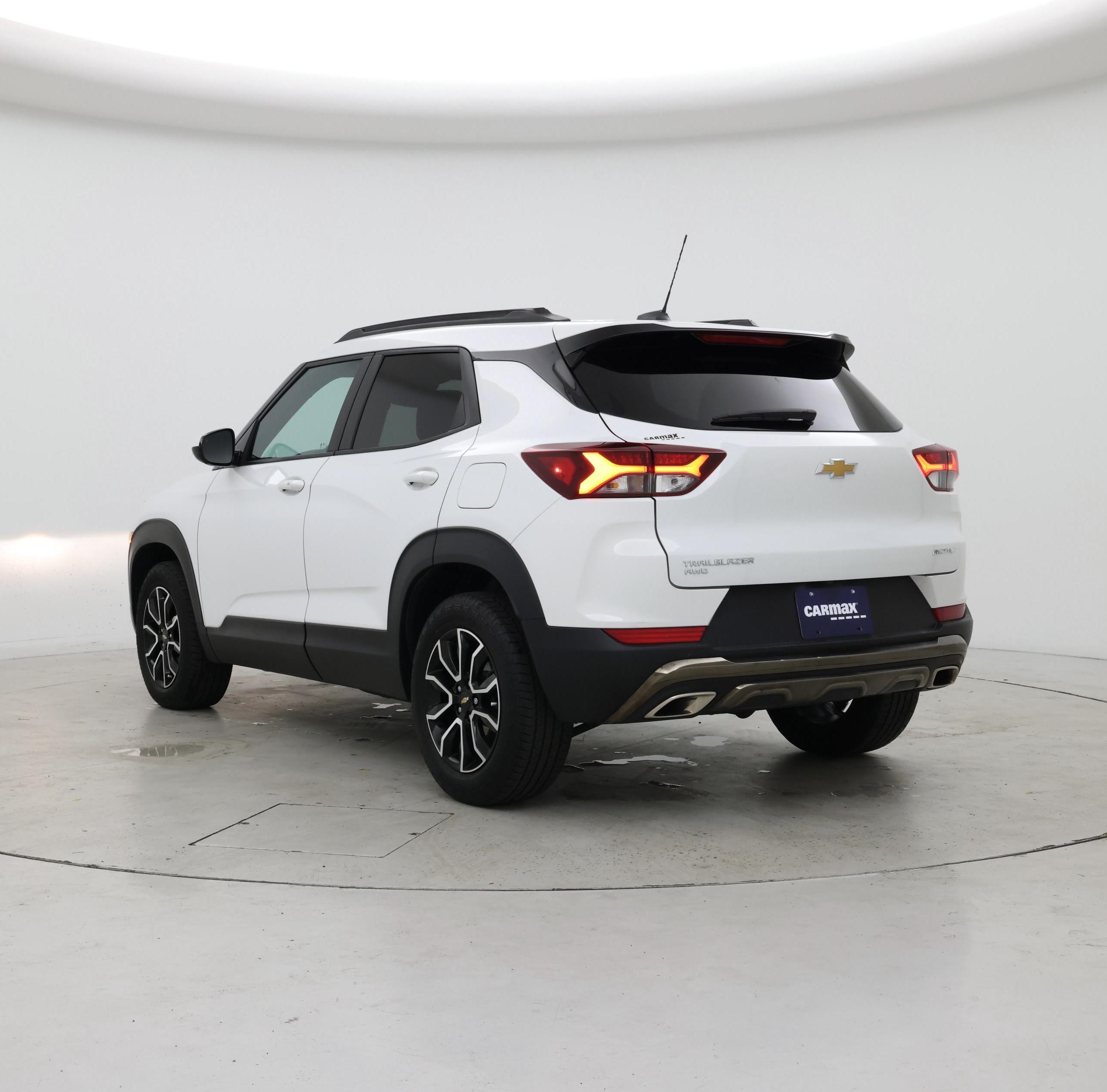 Thumbnail: 2023 Chevrolet TrailBlazer - 2