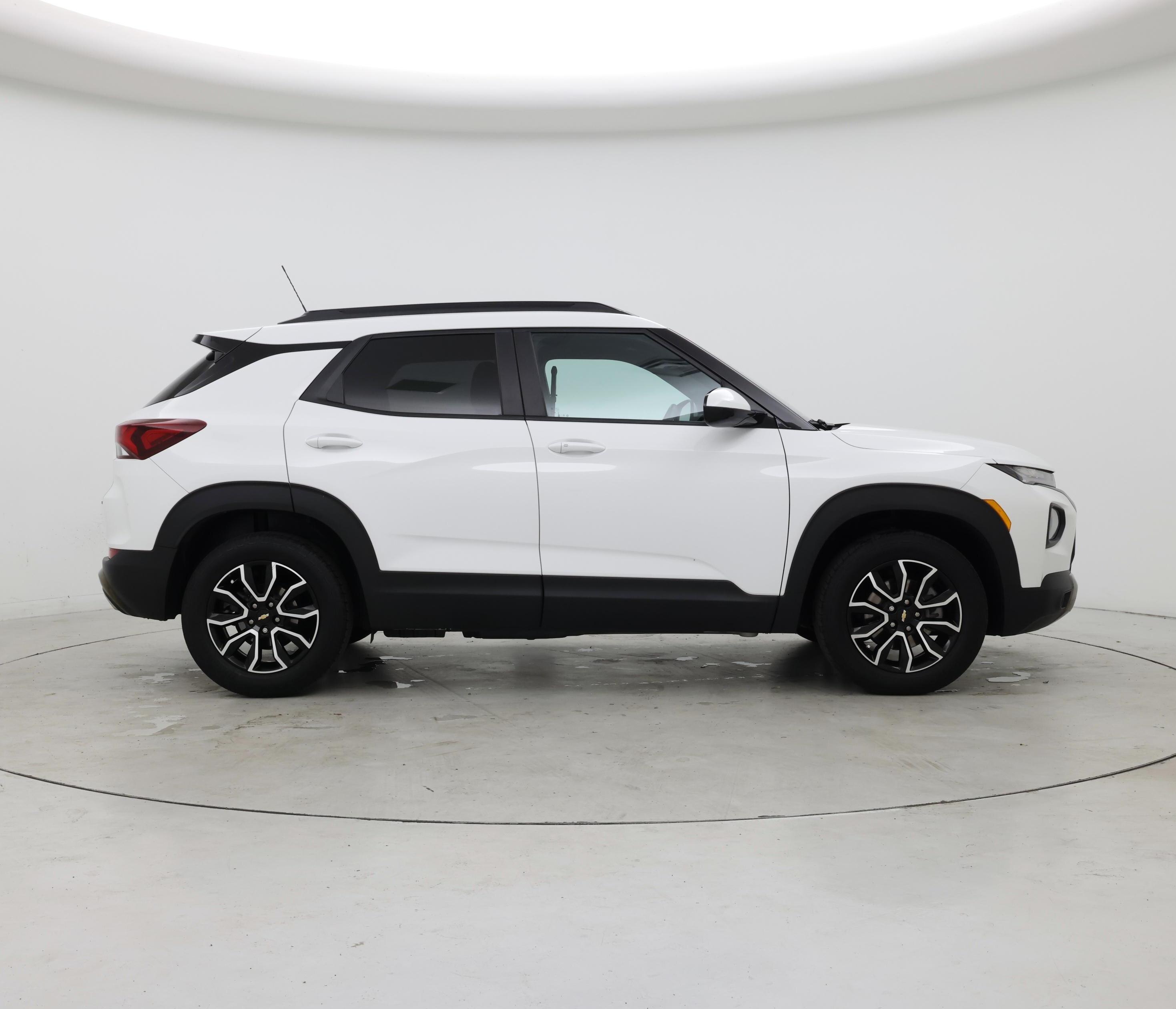 Thumbnail: 2023 Chevrolet TrailBlazer - 7
