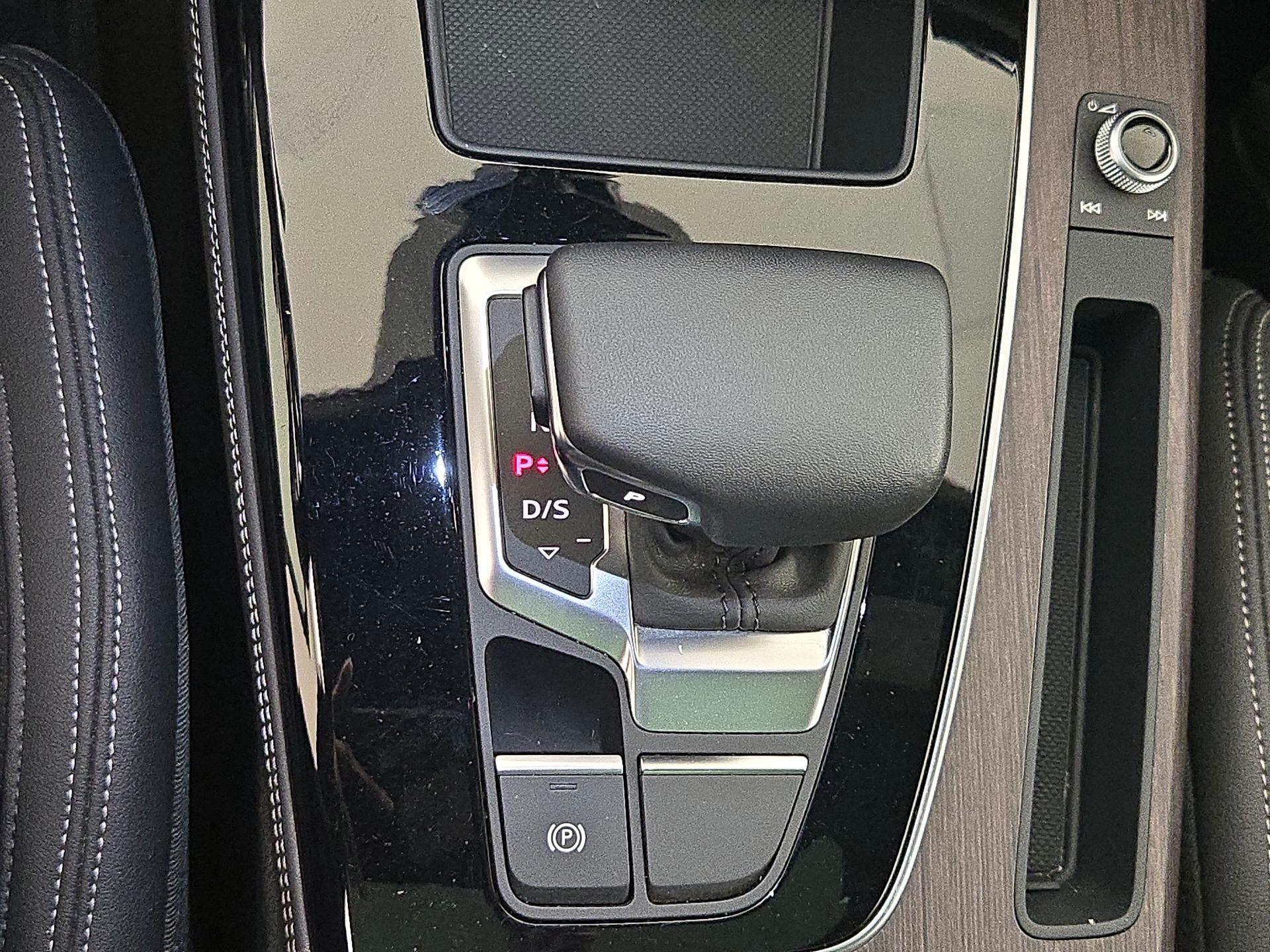 Thumbnail: 2023 Audi Q5 - 18