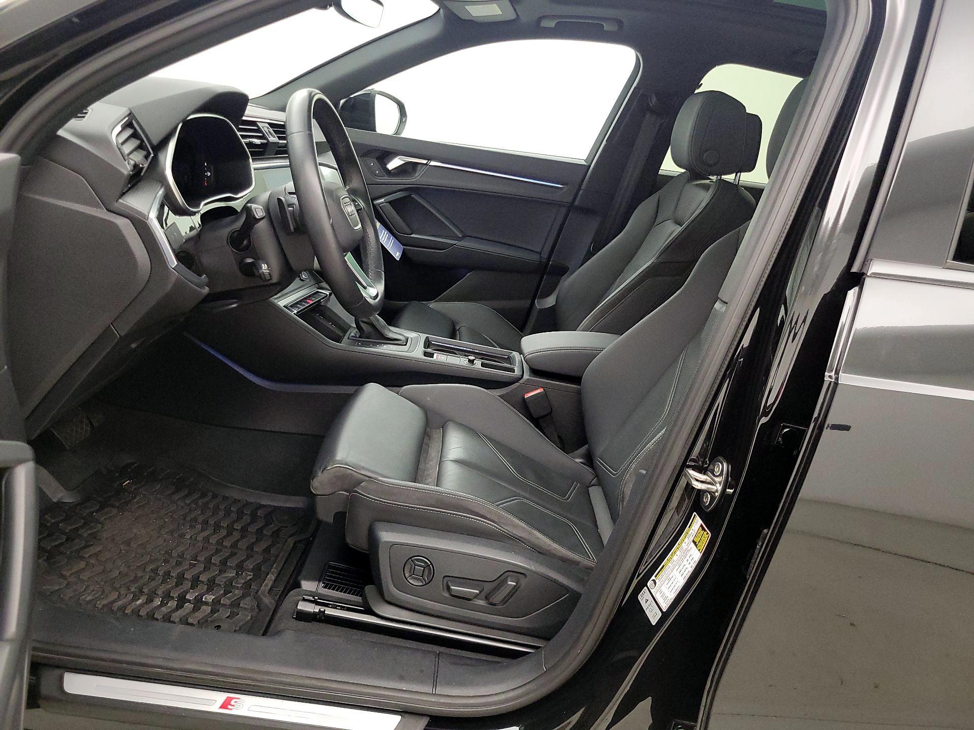Thumbnail: 2022 Audi Q3 - 11