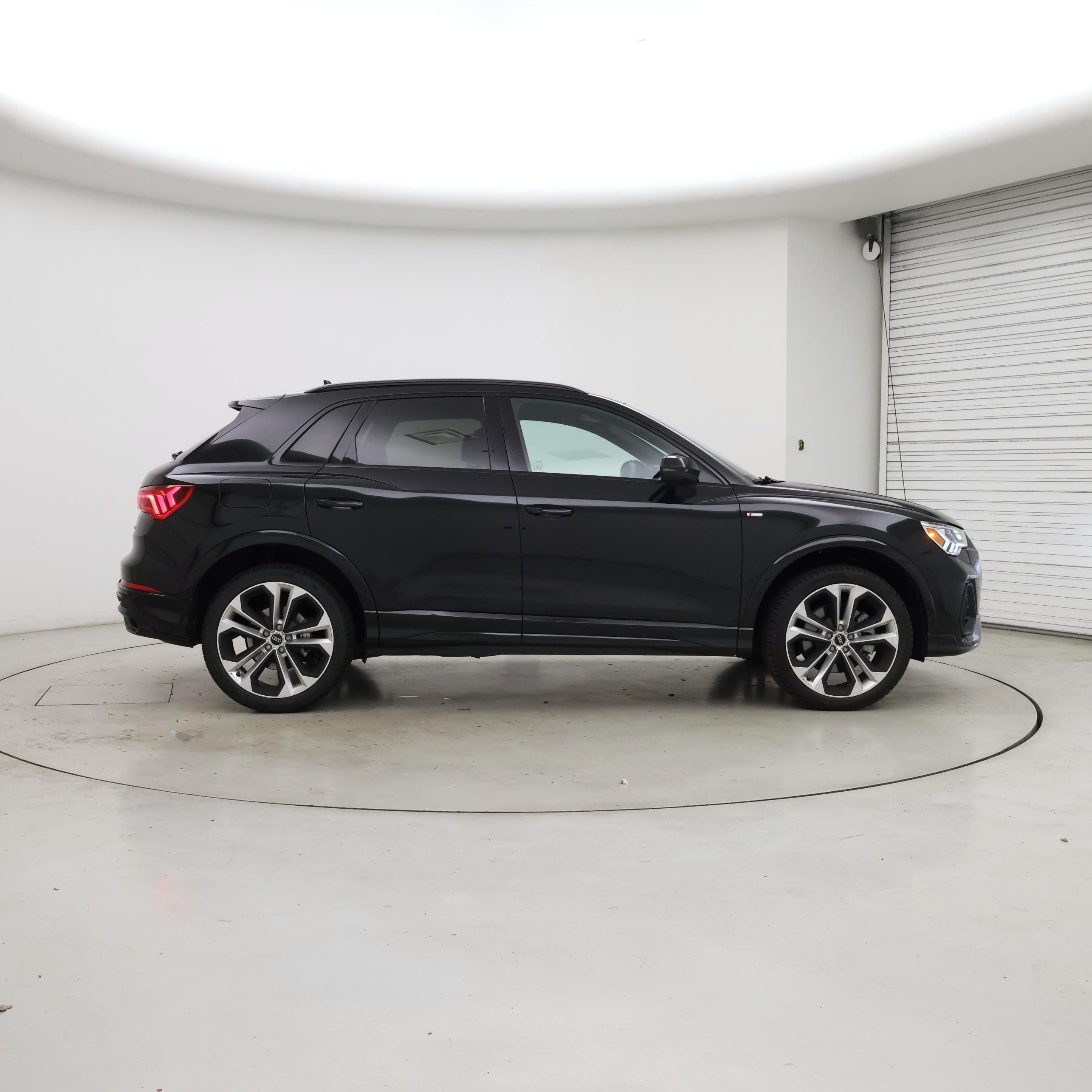 Thumbnail: 2022 Audi Q3 - 7