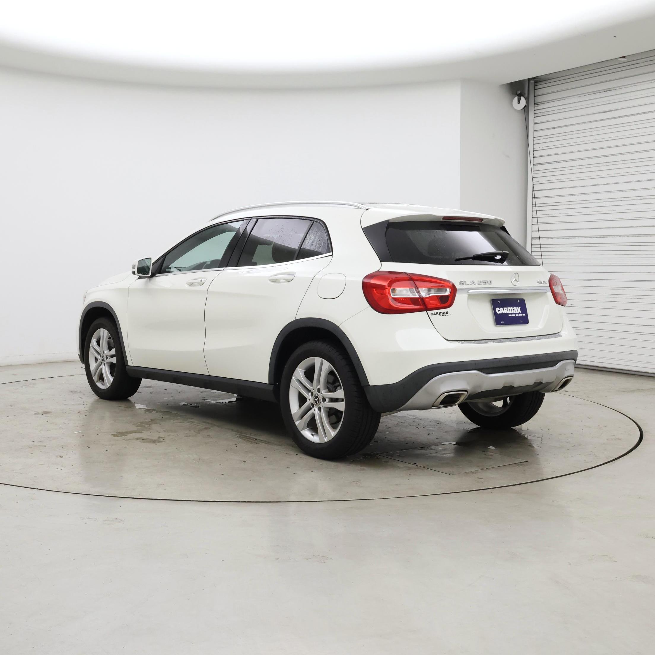 Thumbnail: 2018 Mercedes-Benz GLA - 2