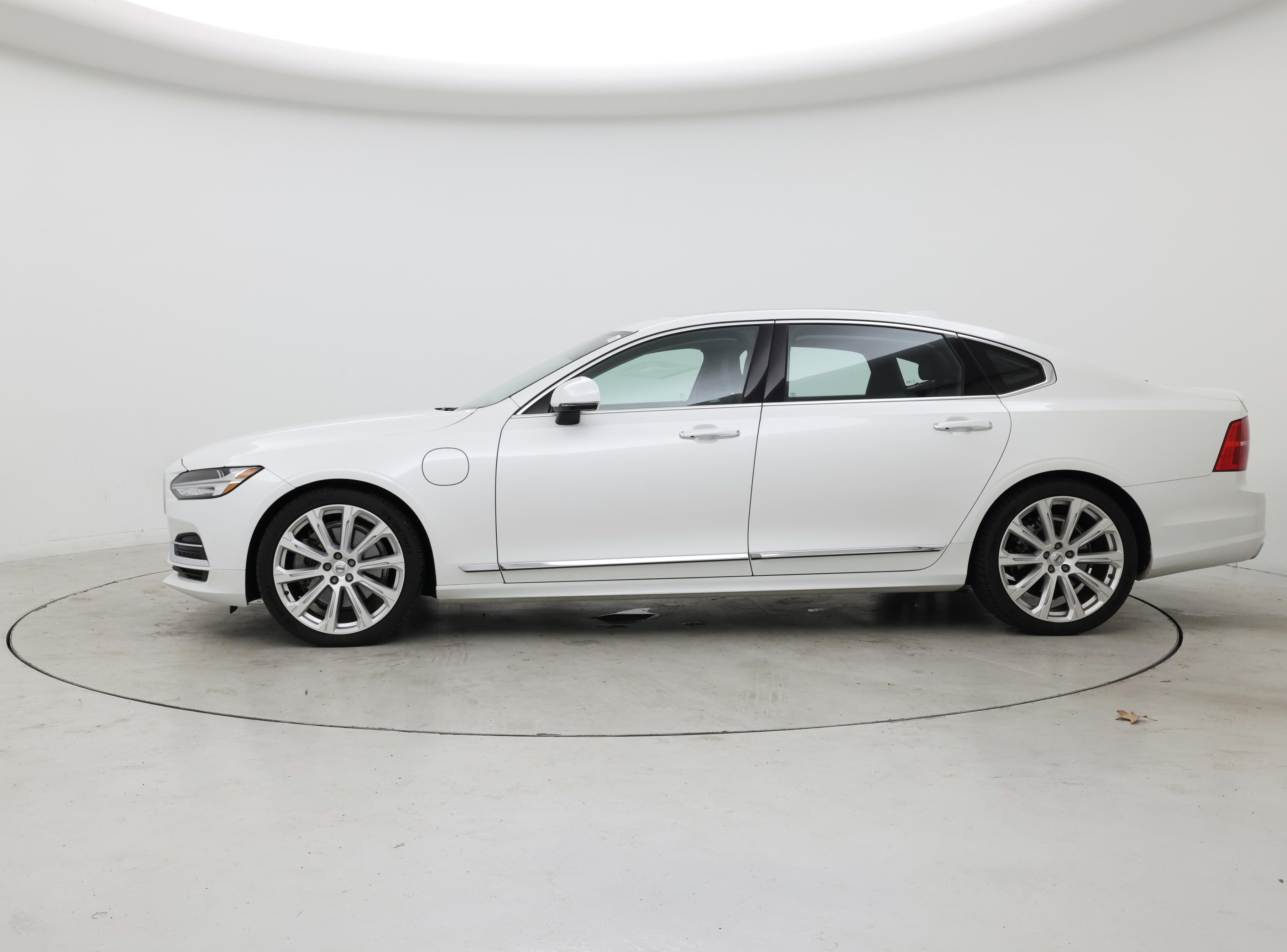 Thumbnail: 2019 Volvo S90 - 3