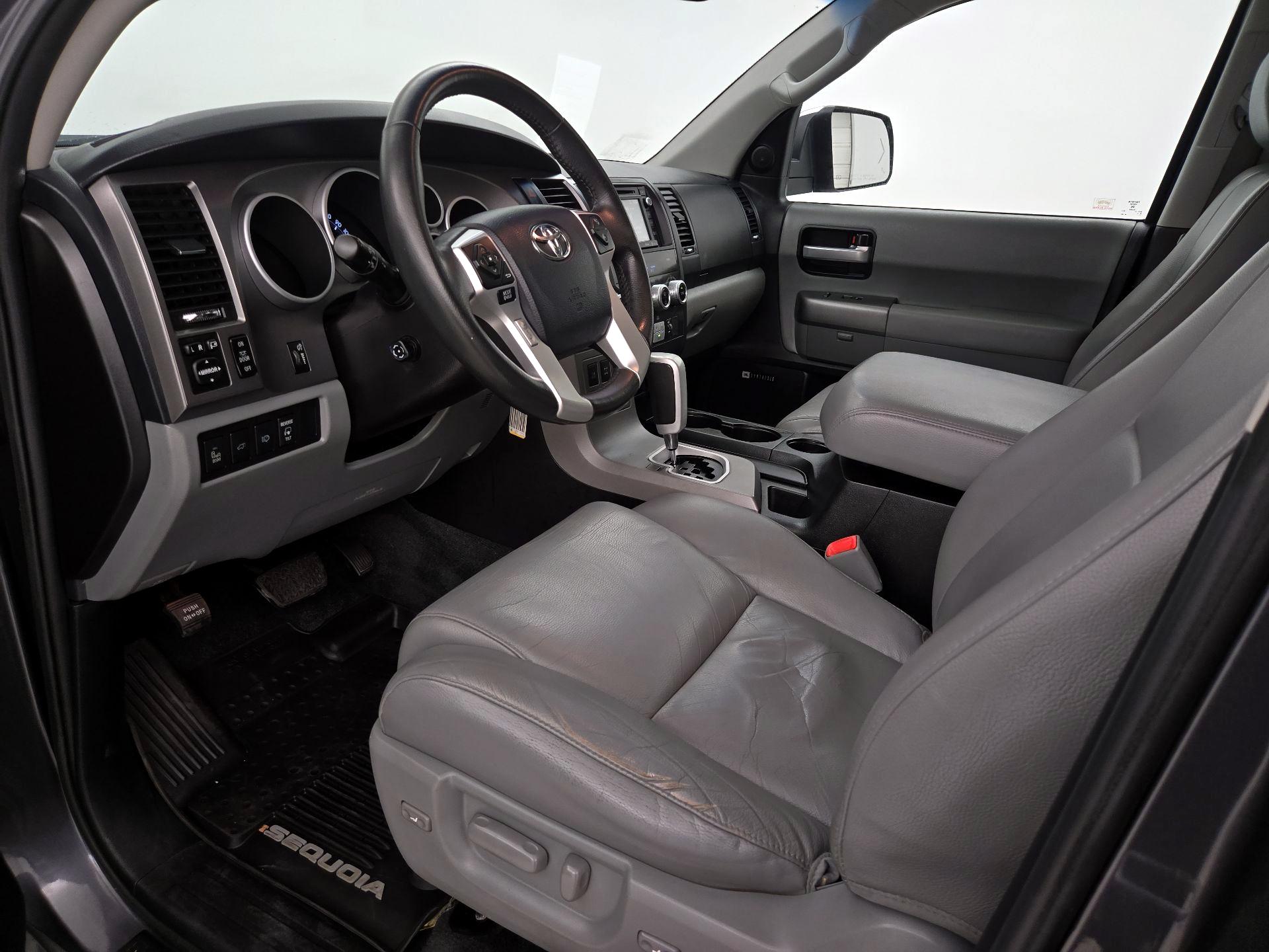 Thumbnail: 2017 Toyota Sequoia - 11