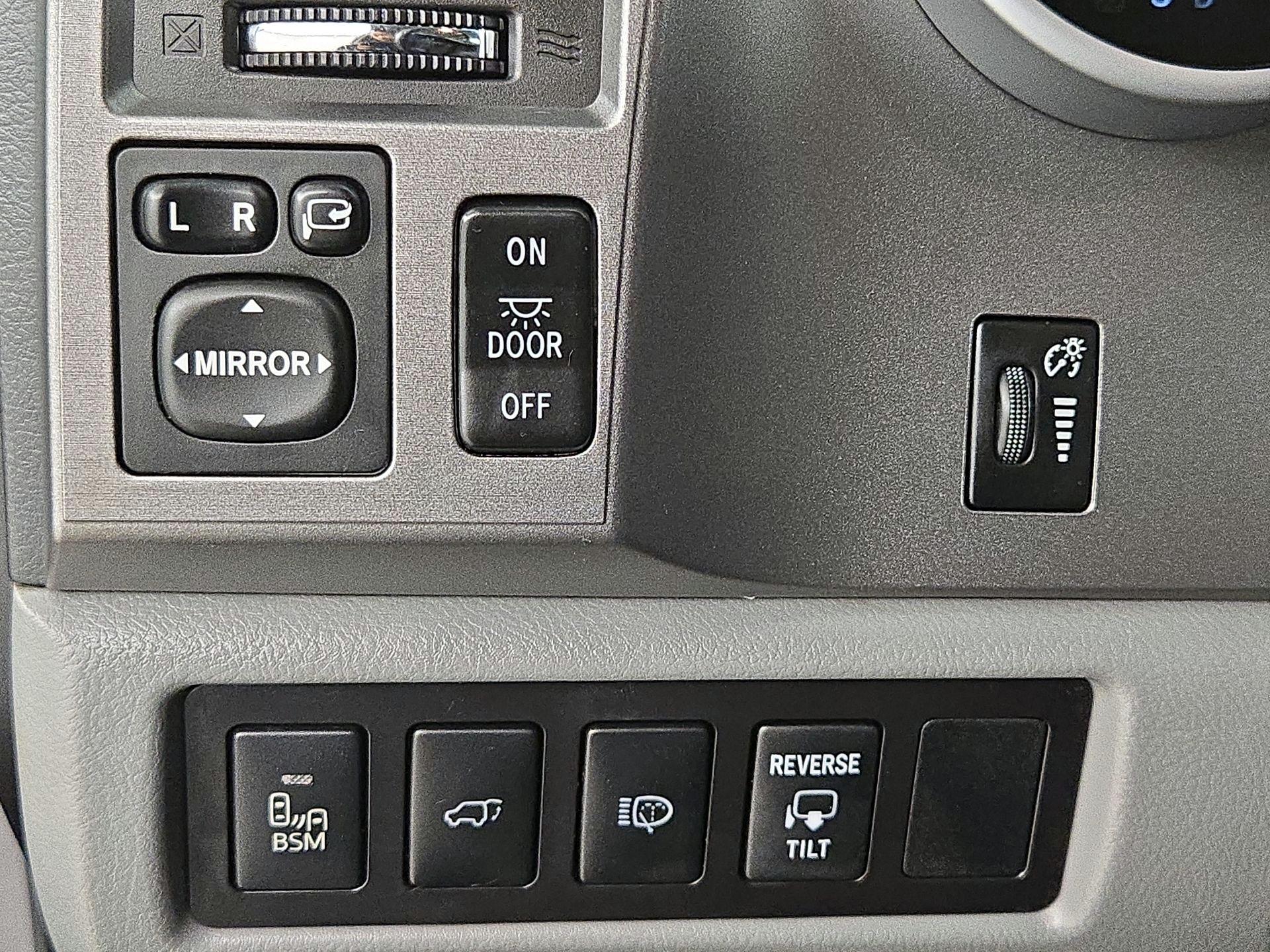 Thumbnail: 2017 Toyota Sequoia - 13