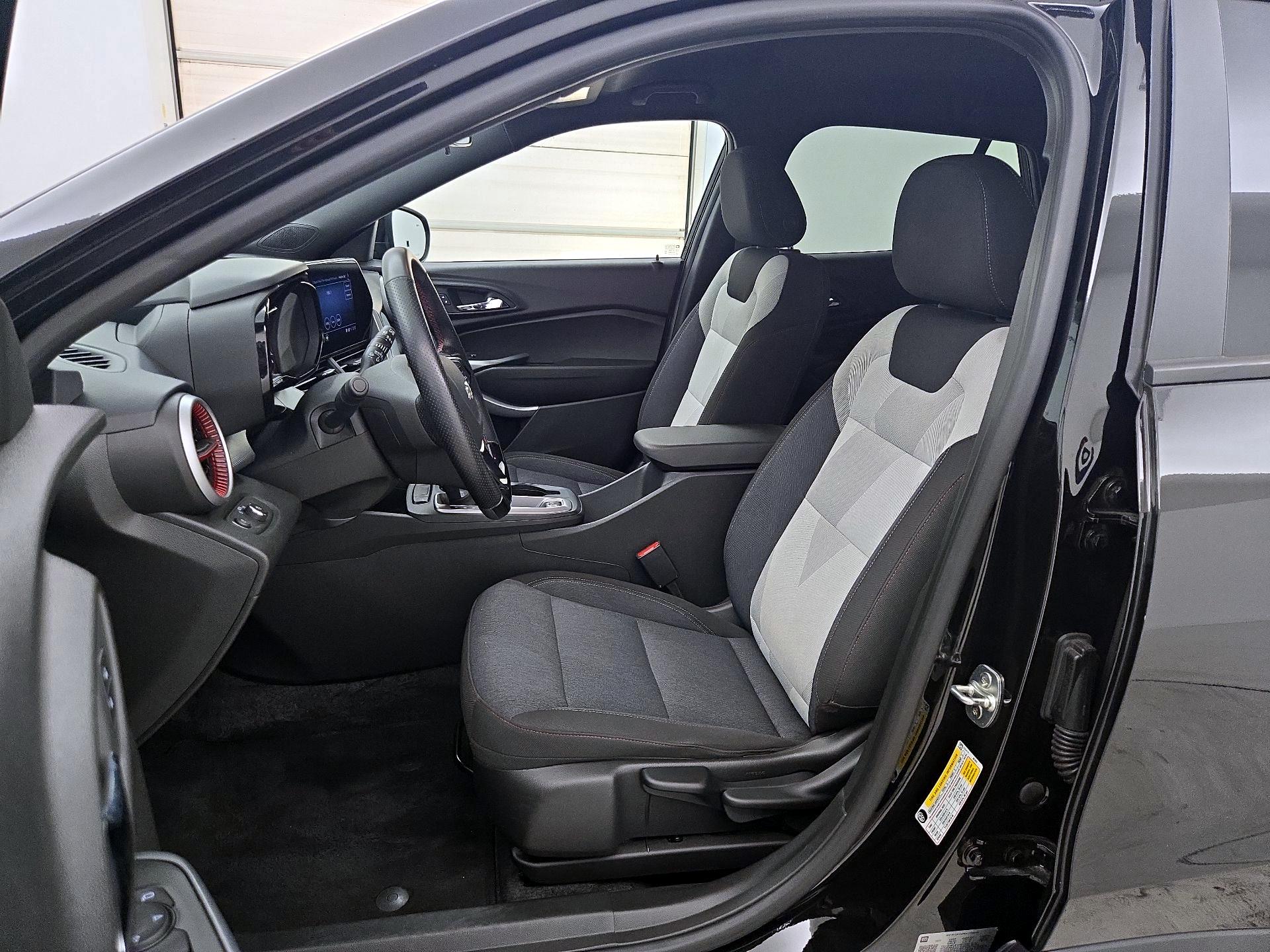 Thumbnail: 2024 Chevrolet Trax - 11