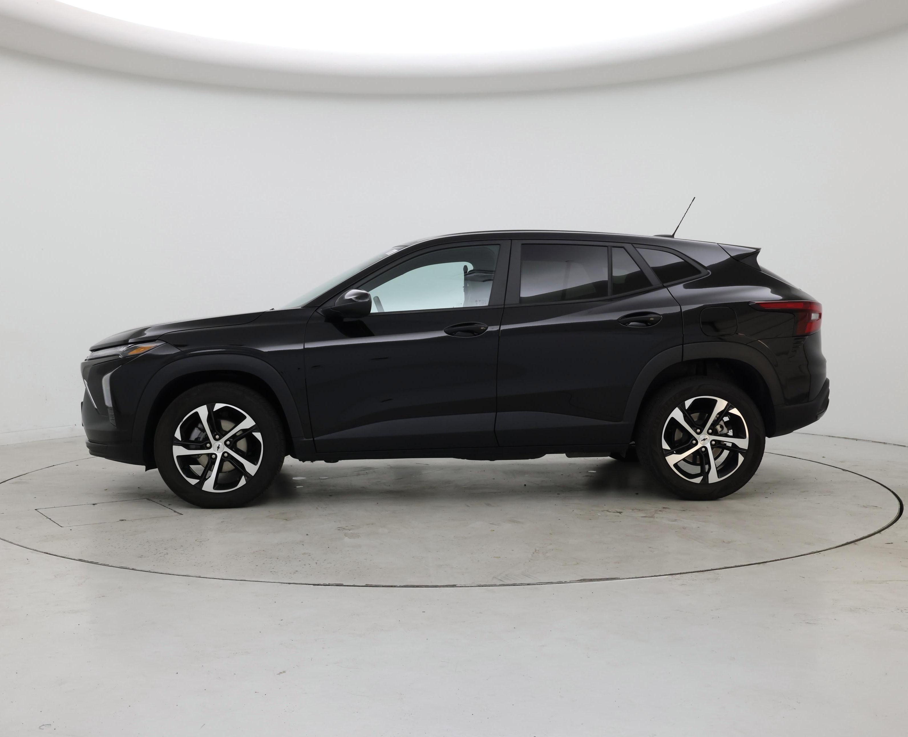 Thumbnail: 2024 Chevrolet Trax - 3