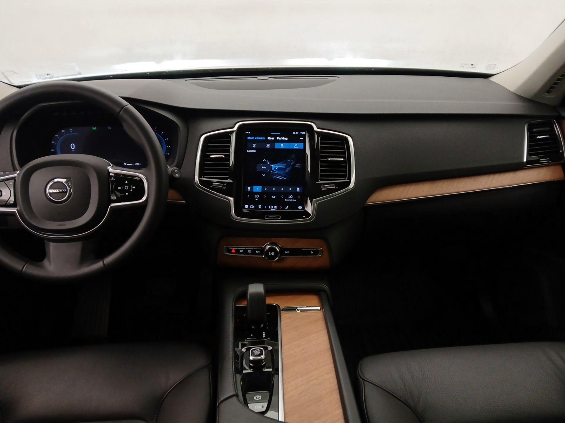Thumbnail: 2024 Volvo XC90 - 9