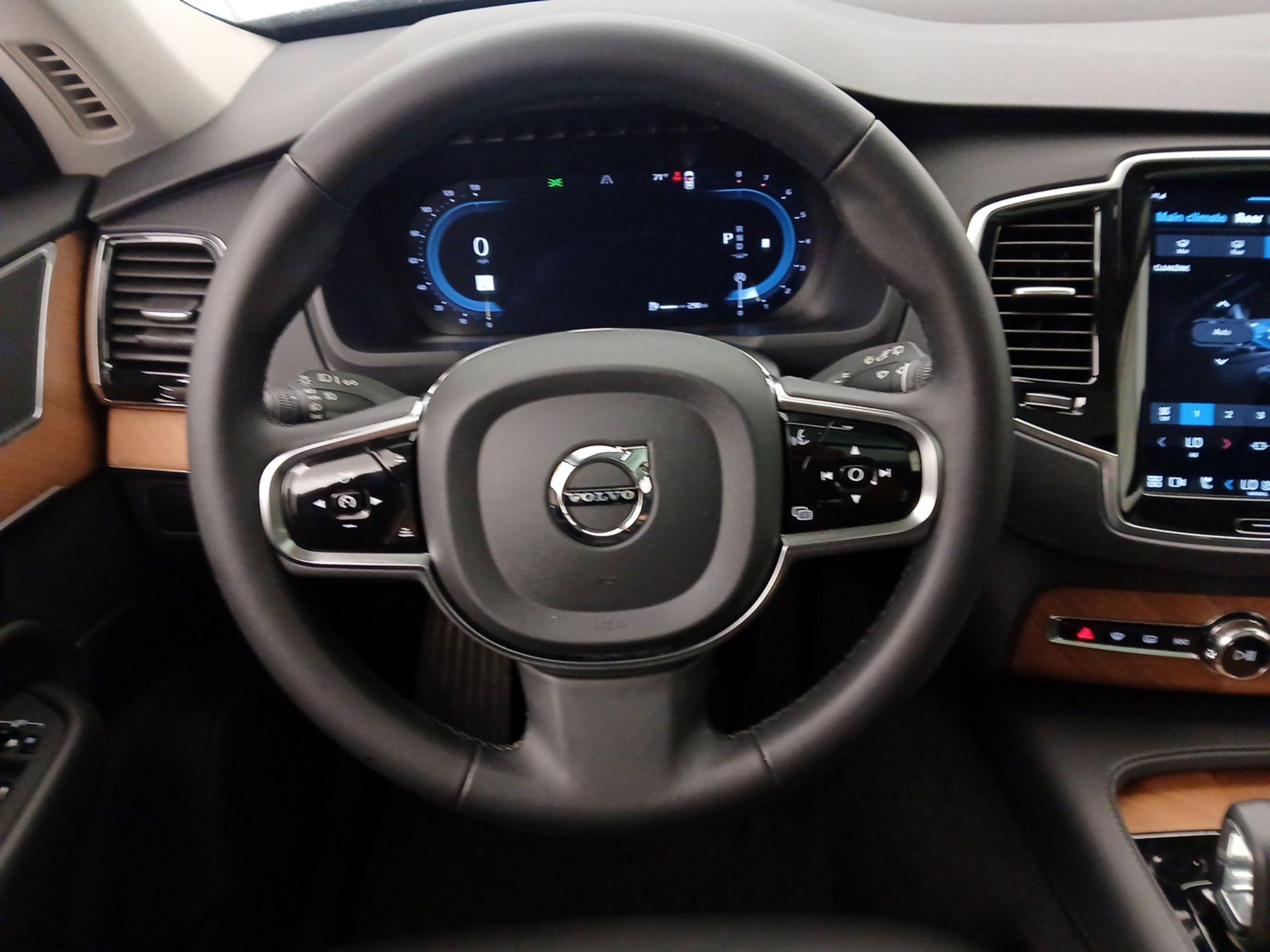 Thumbnail: 2024 Volvo XC90 - 10