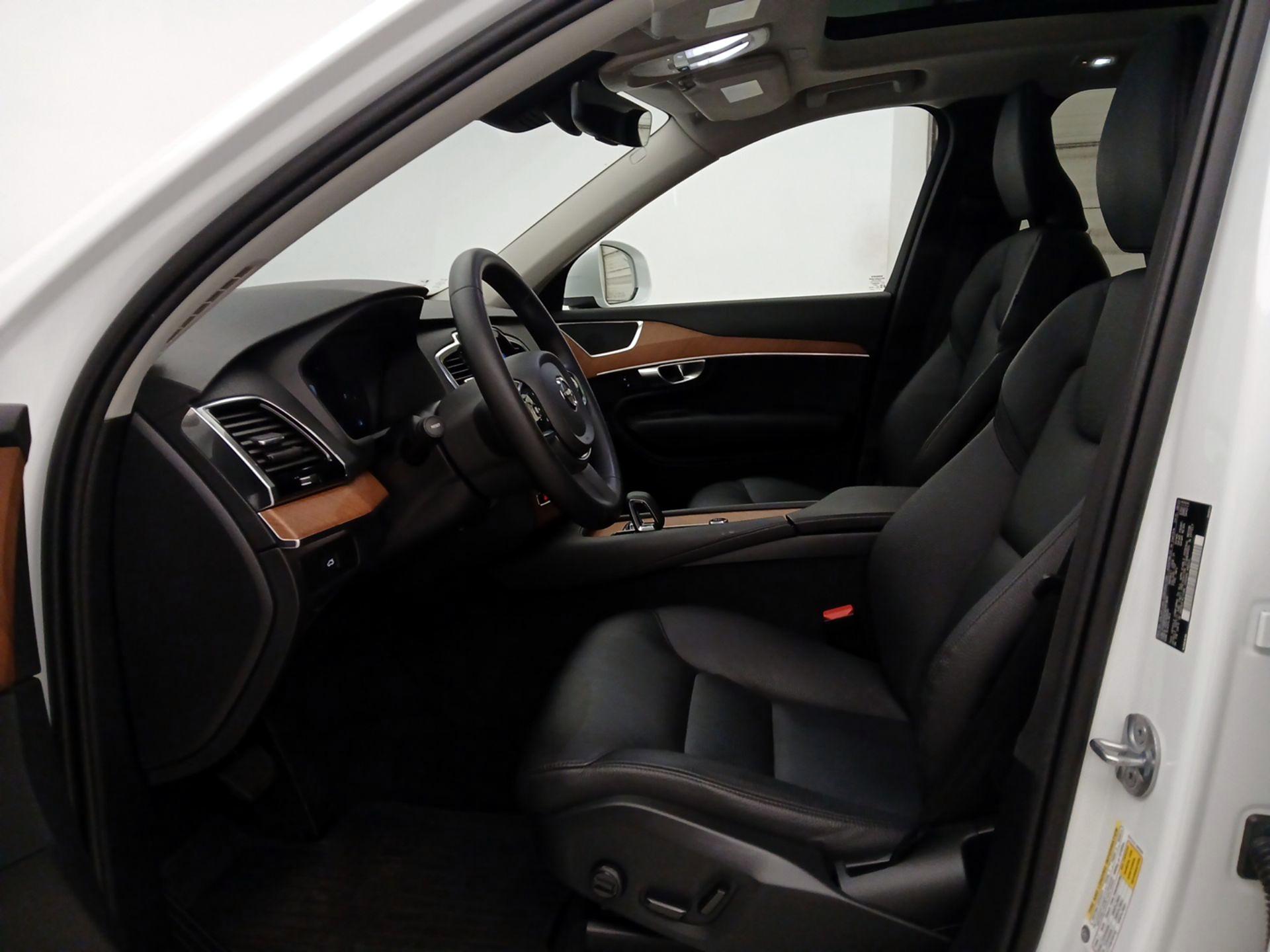 Thumbnail: 2024 Volvo XC90 - 11
