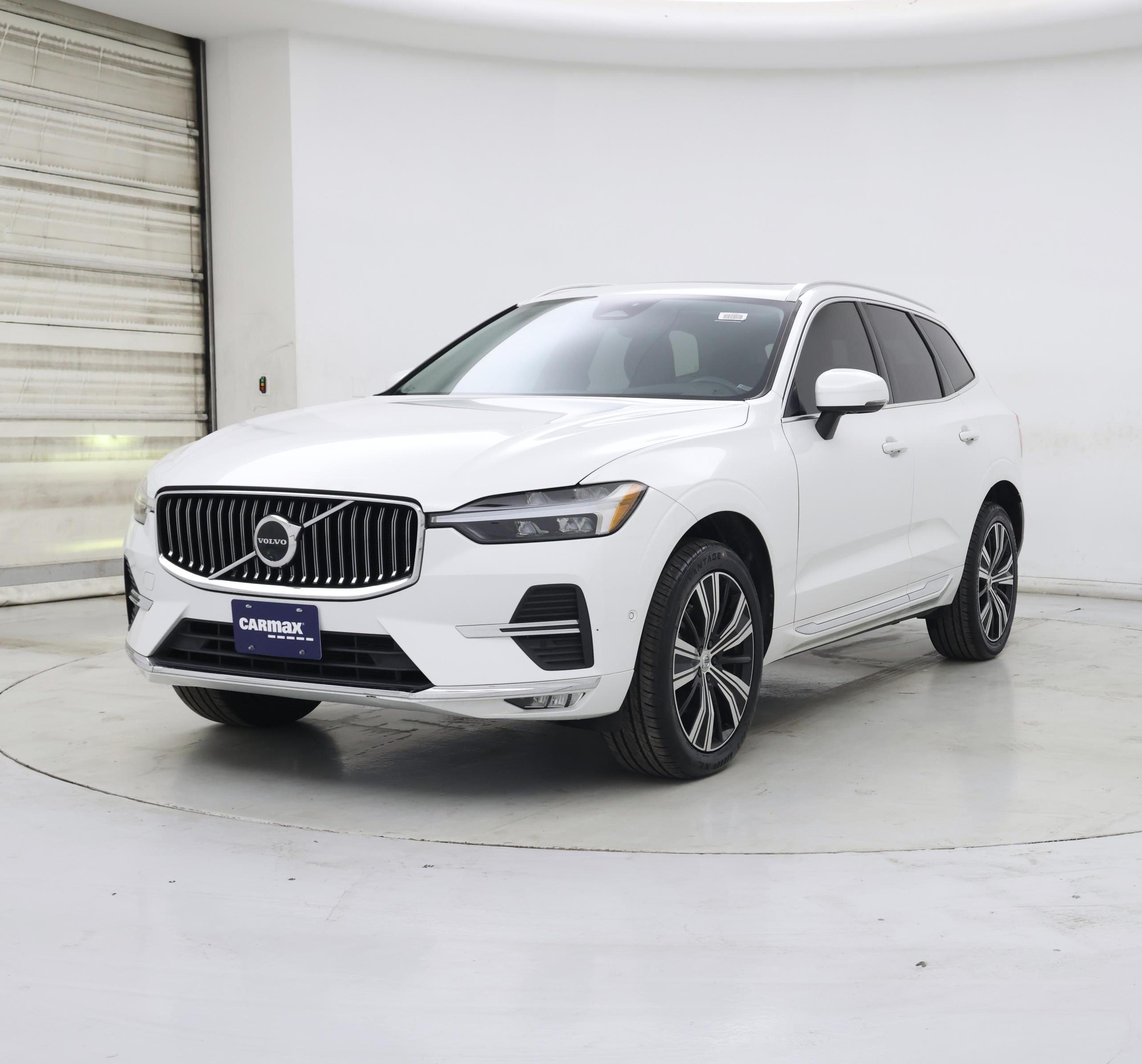Thumbnail: 2022 Volvo XC60 - 4