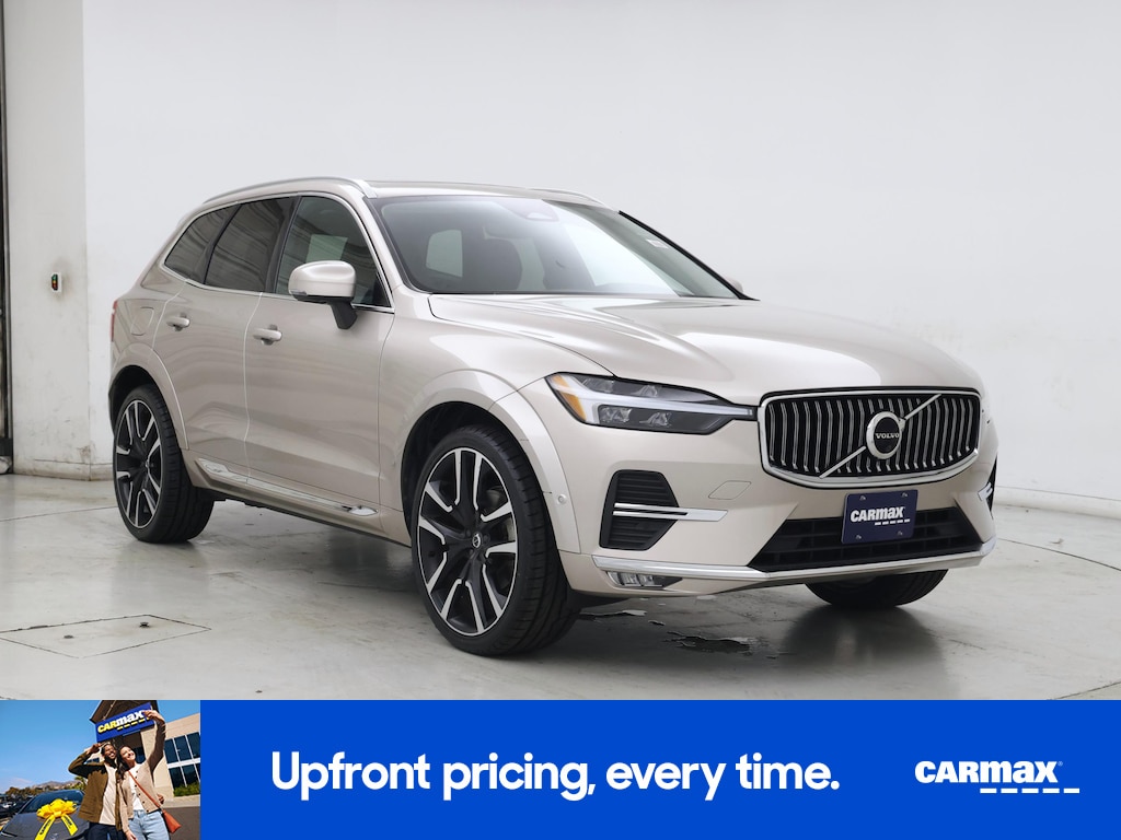 2023 Volvo XC60 B5 Ultimate Bright Theme