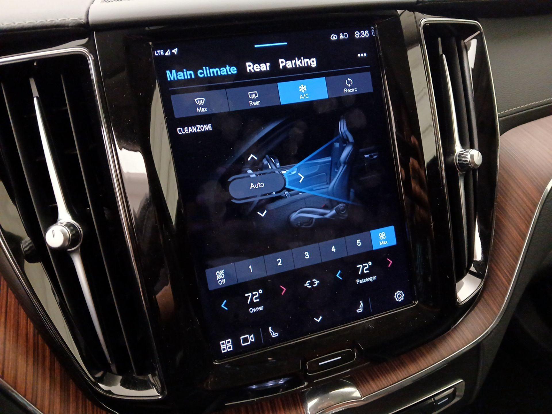 Thumbnail: 2023 Volvo XC60 - 17