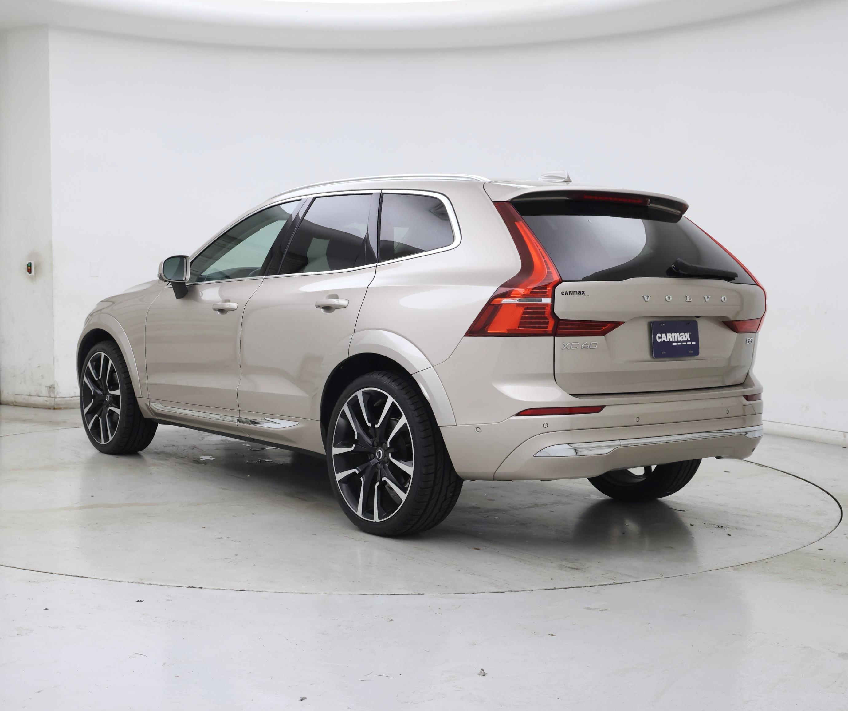 Thumbnail: 2023 Volvo XC60 - 2