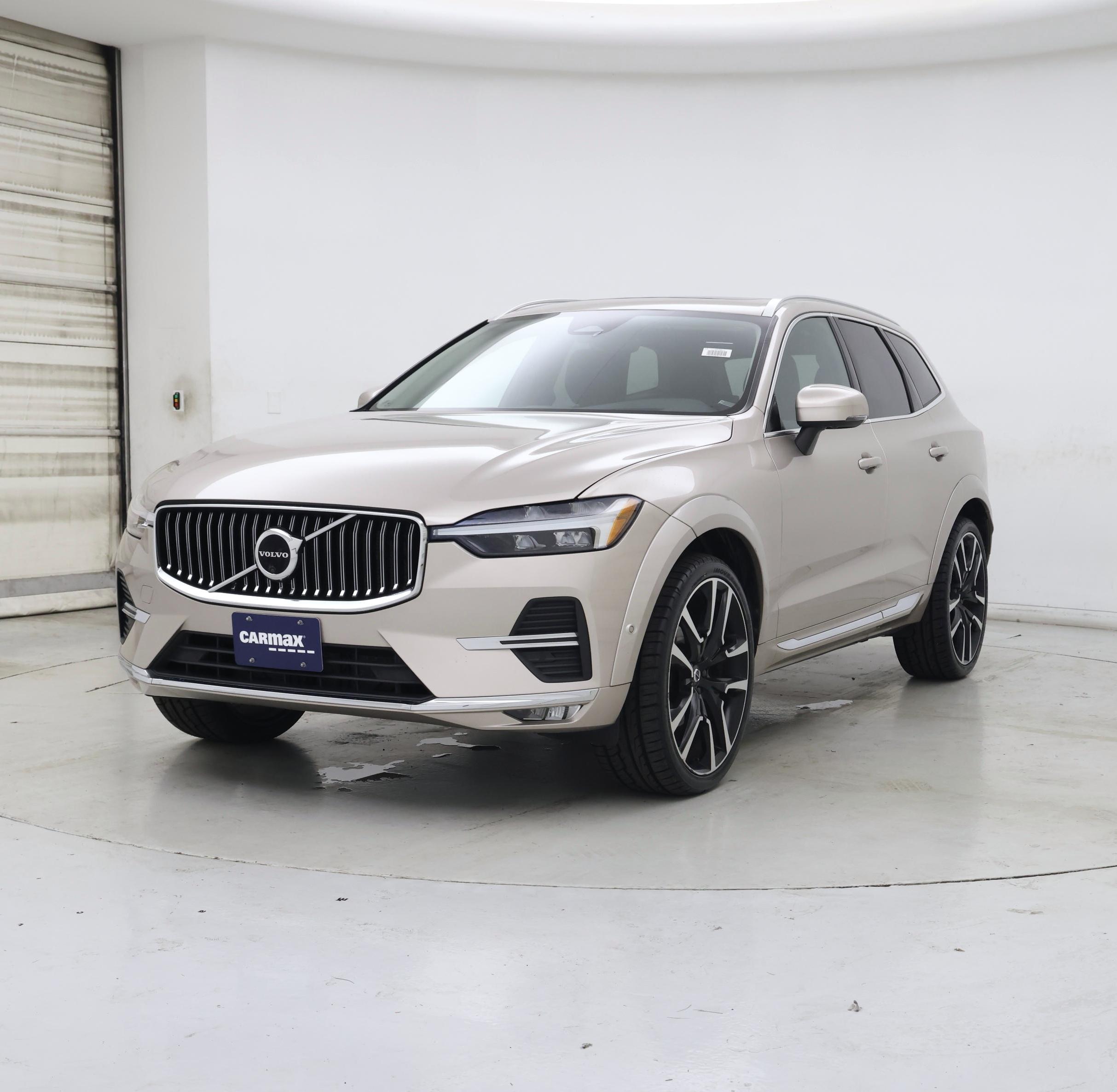 Thumbnail: 2023 Volvo XC60 - 4
