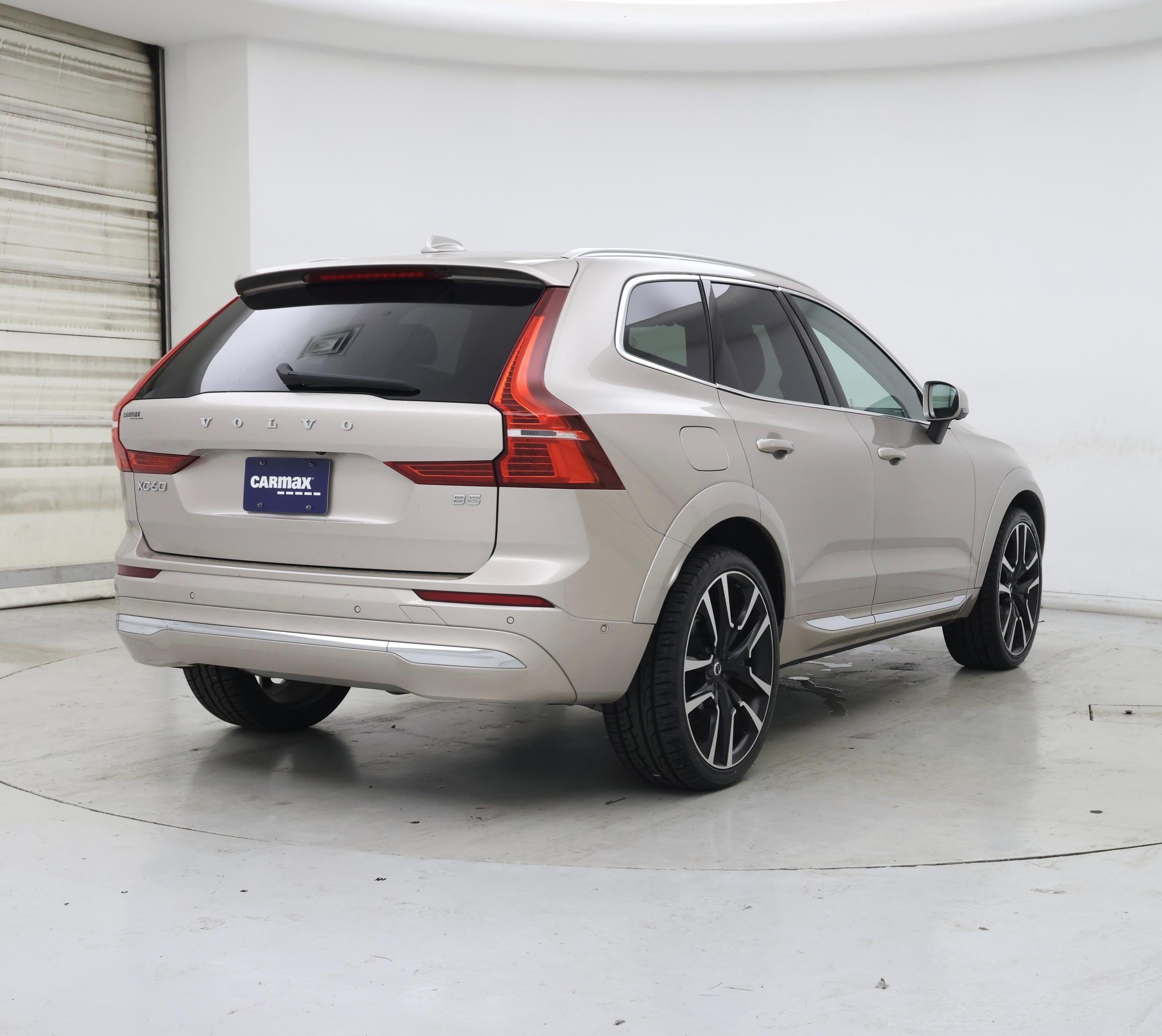 Thumbnail: 2023 Volvo XC60 - 8