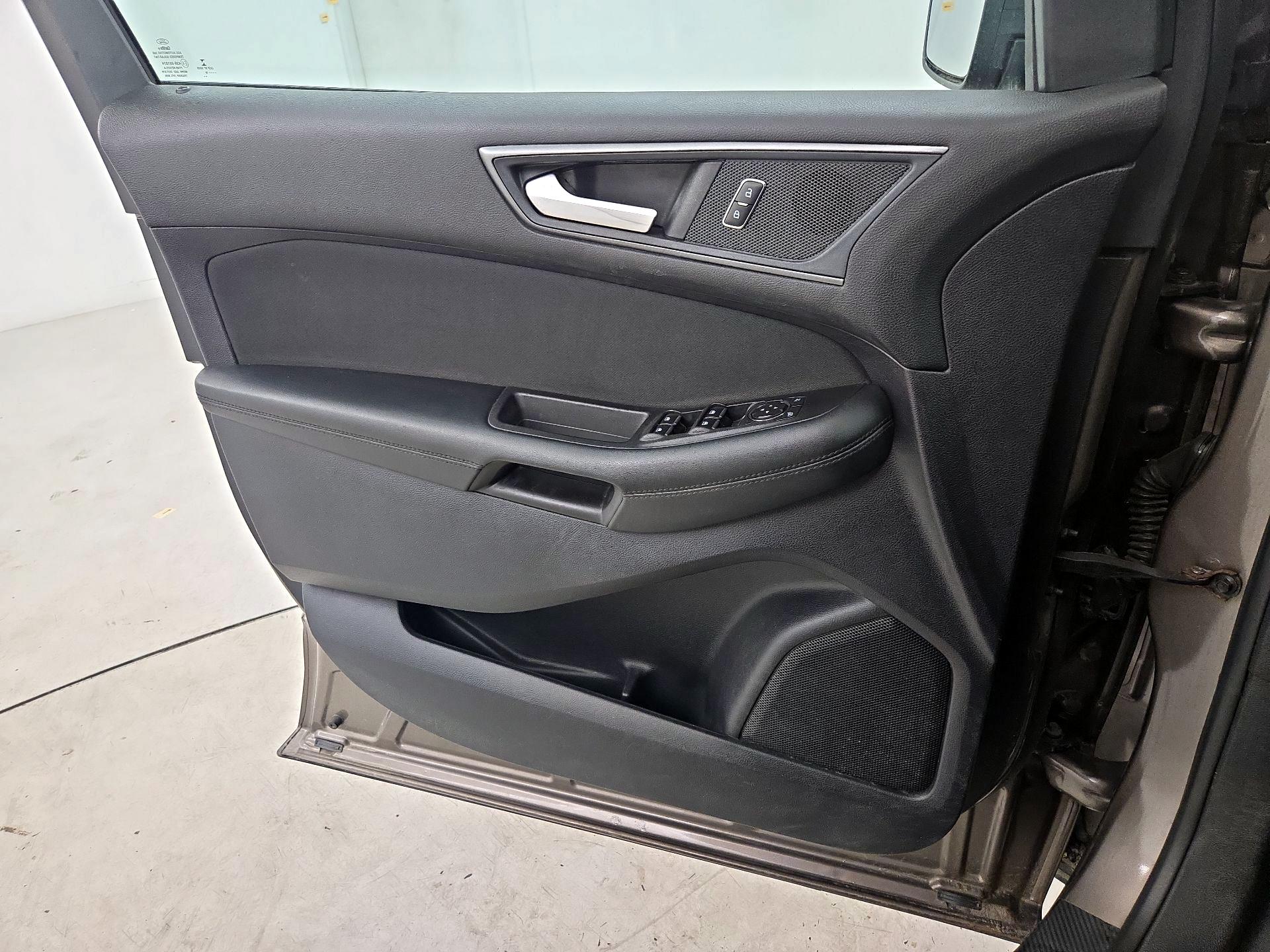 Thumbnail: 2019 Ford Edge - 12