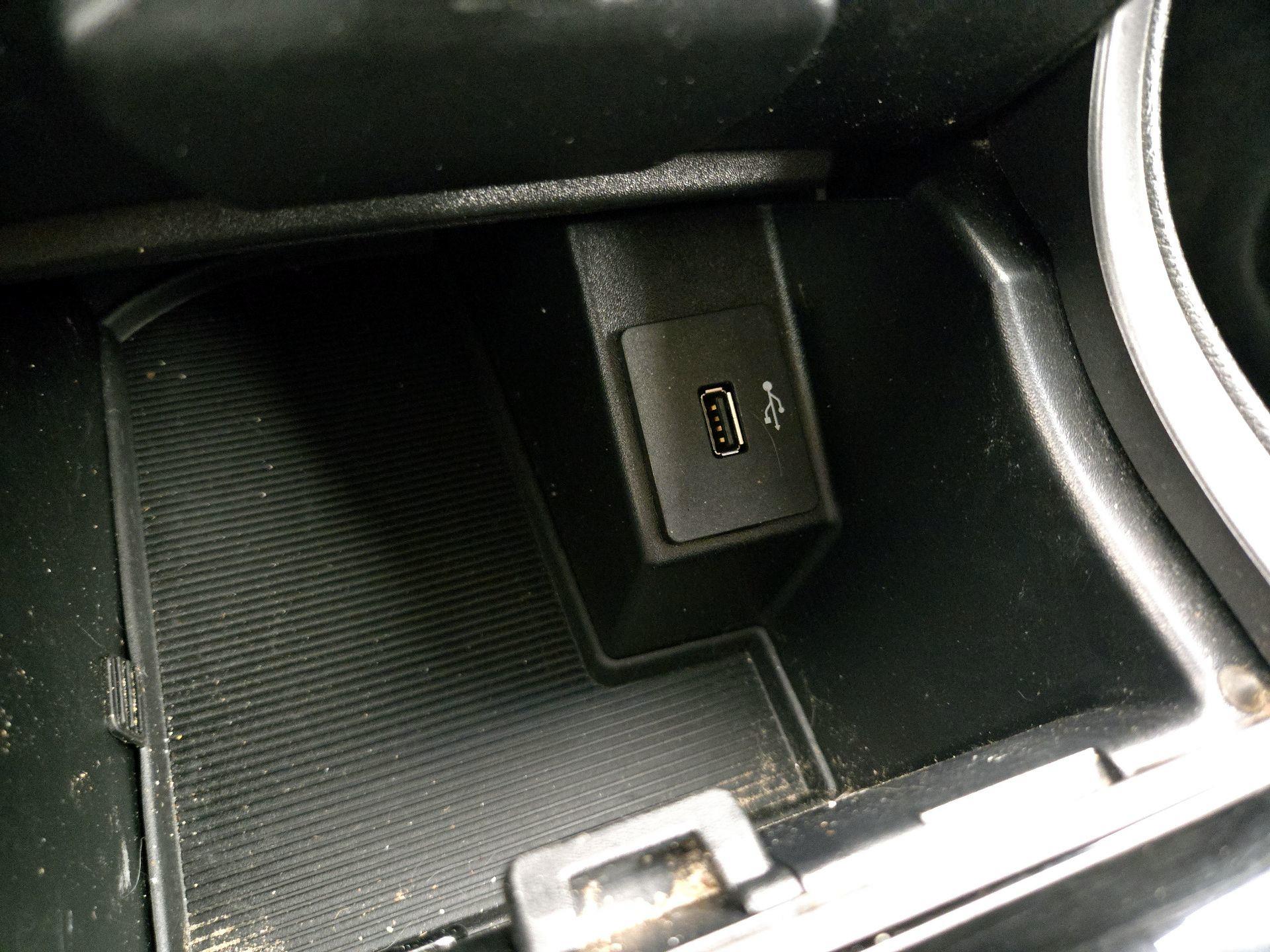 Thumbnail: 2019 Ford Edge - 18