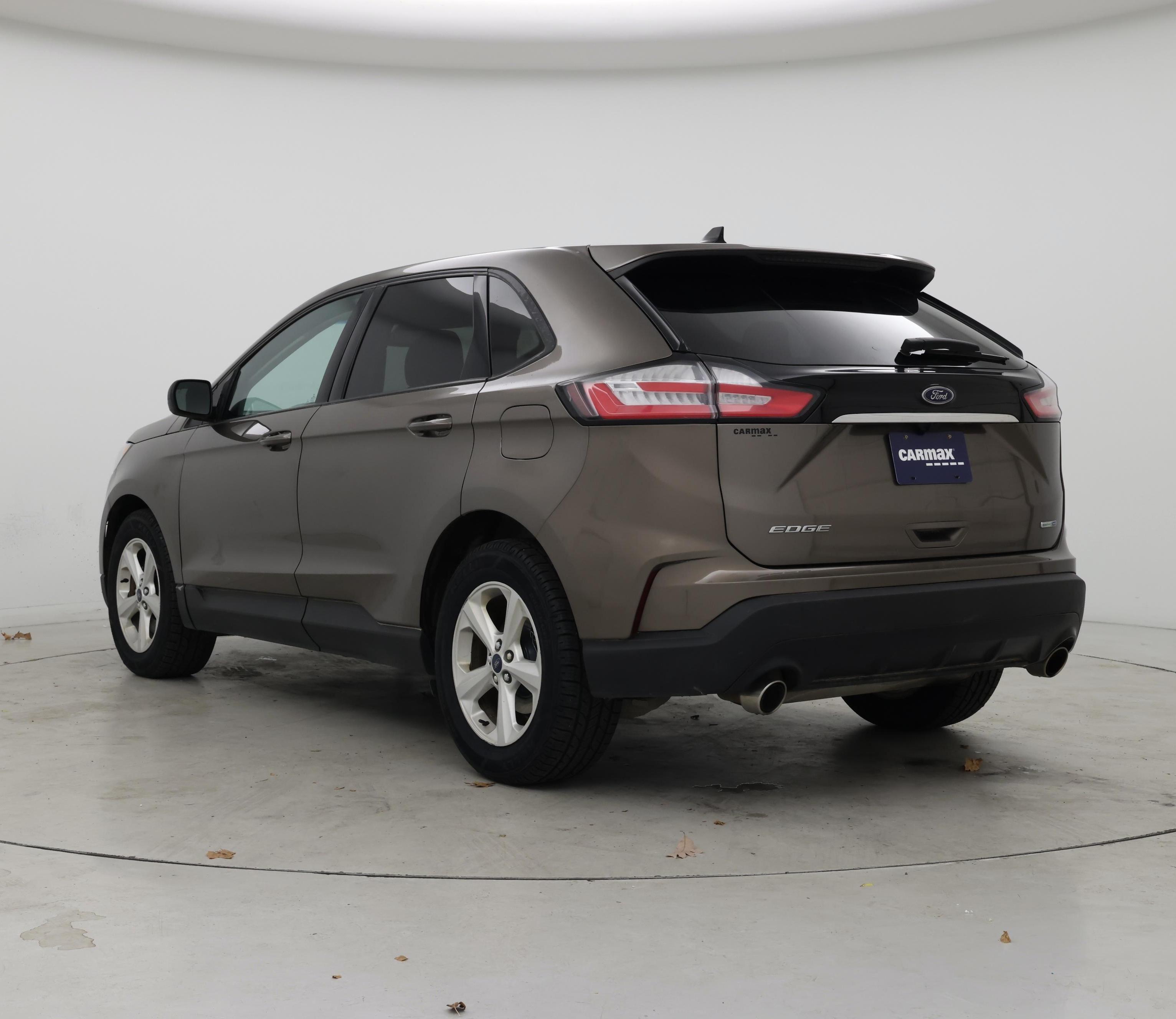 Thumbnail: 2019 Ford Edge - 2