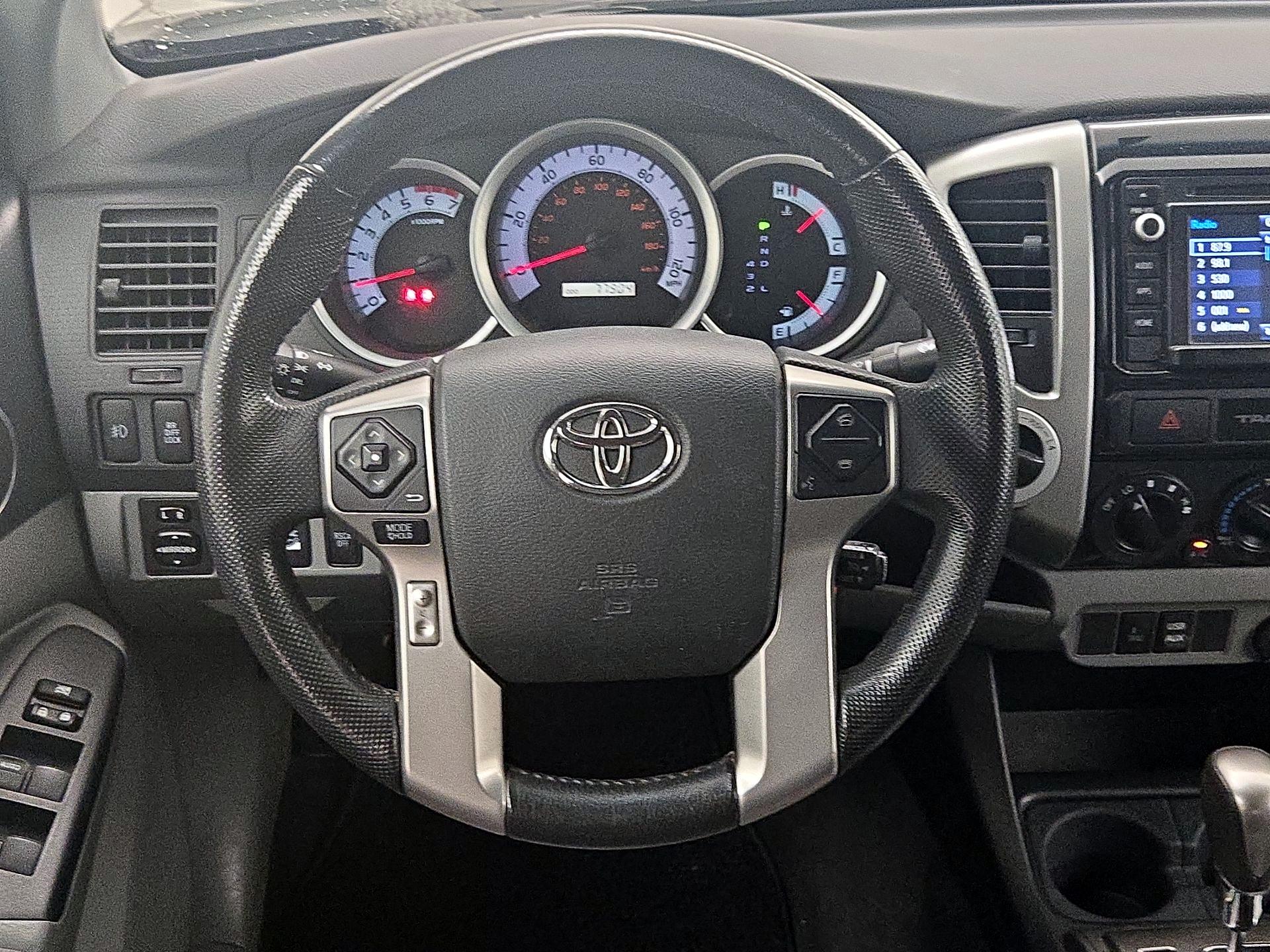 Thumbnail: 2015 Toyota Tacoma - 10