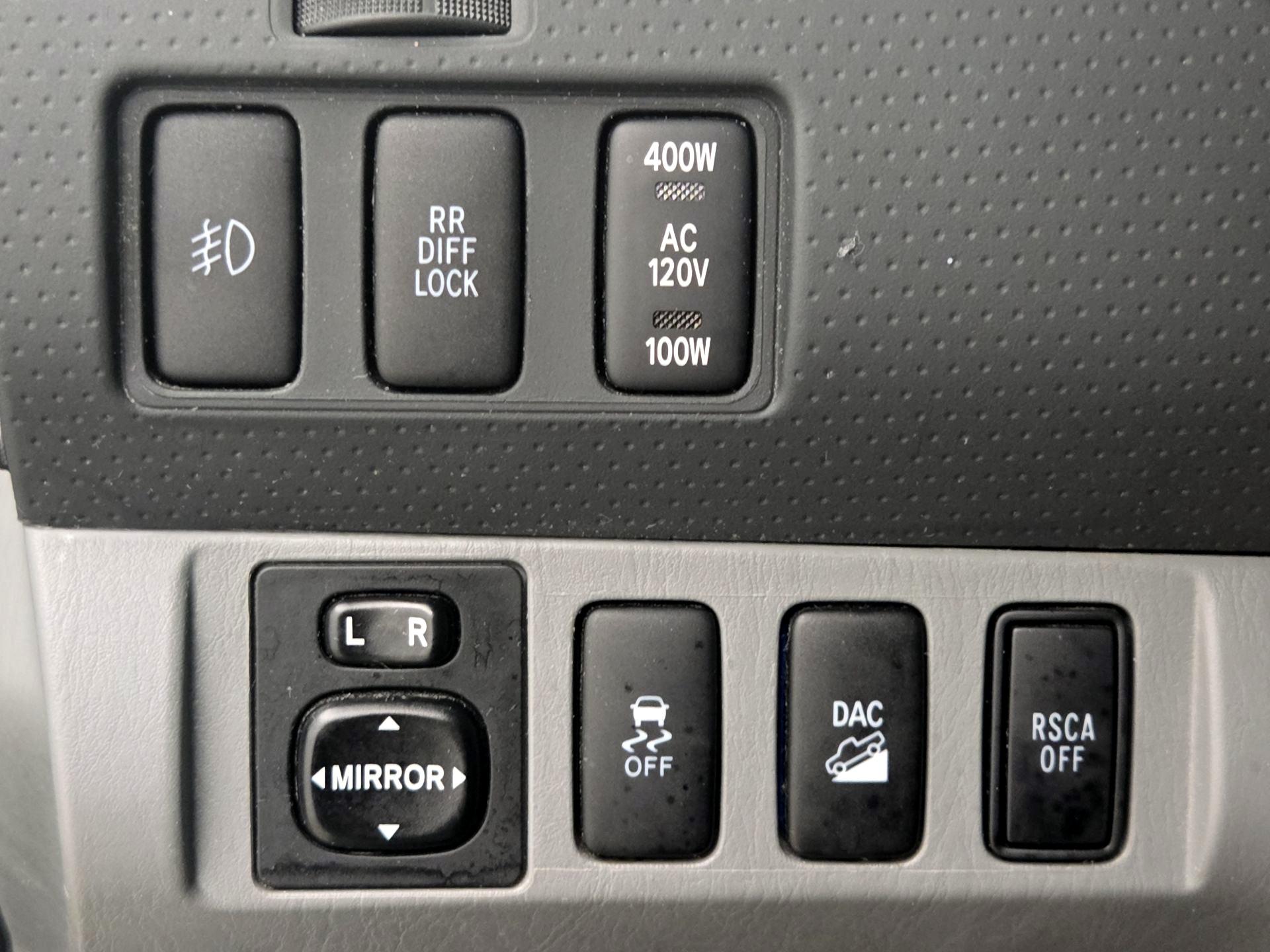 Thumbnail: 2015 Toyota Tacoma - 13