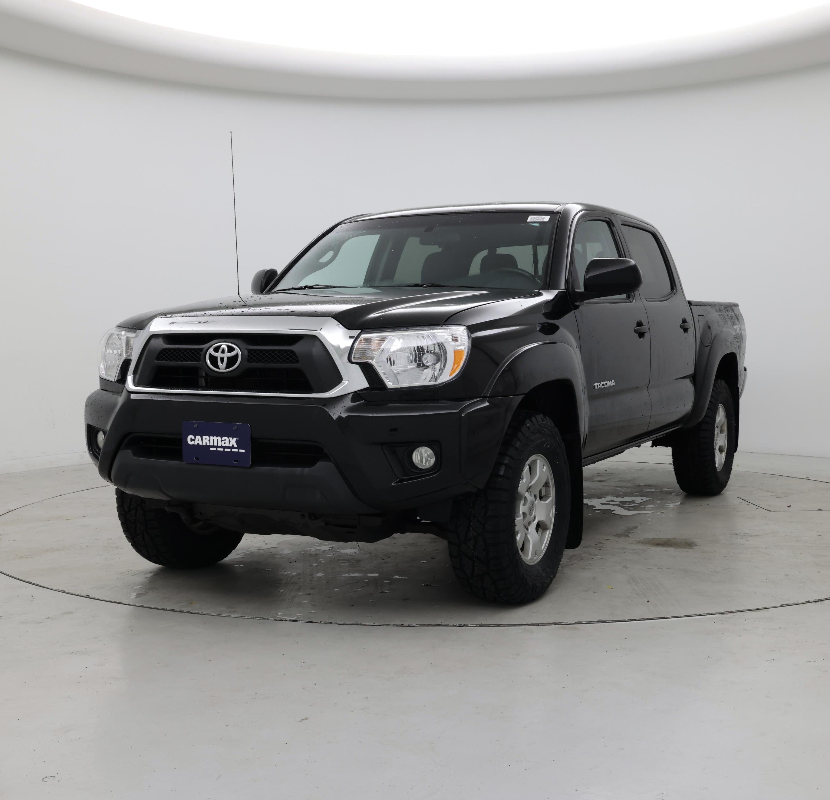 Thumbnail: 2015 Toyota Tacoma - 4