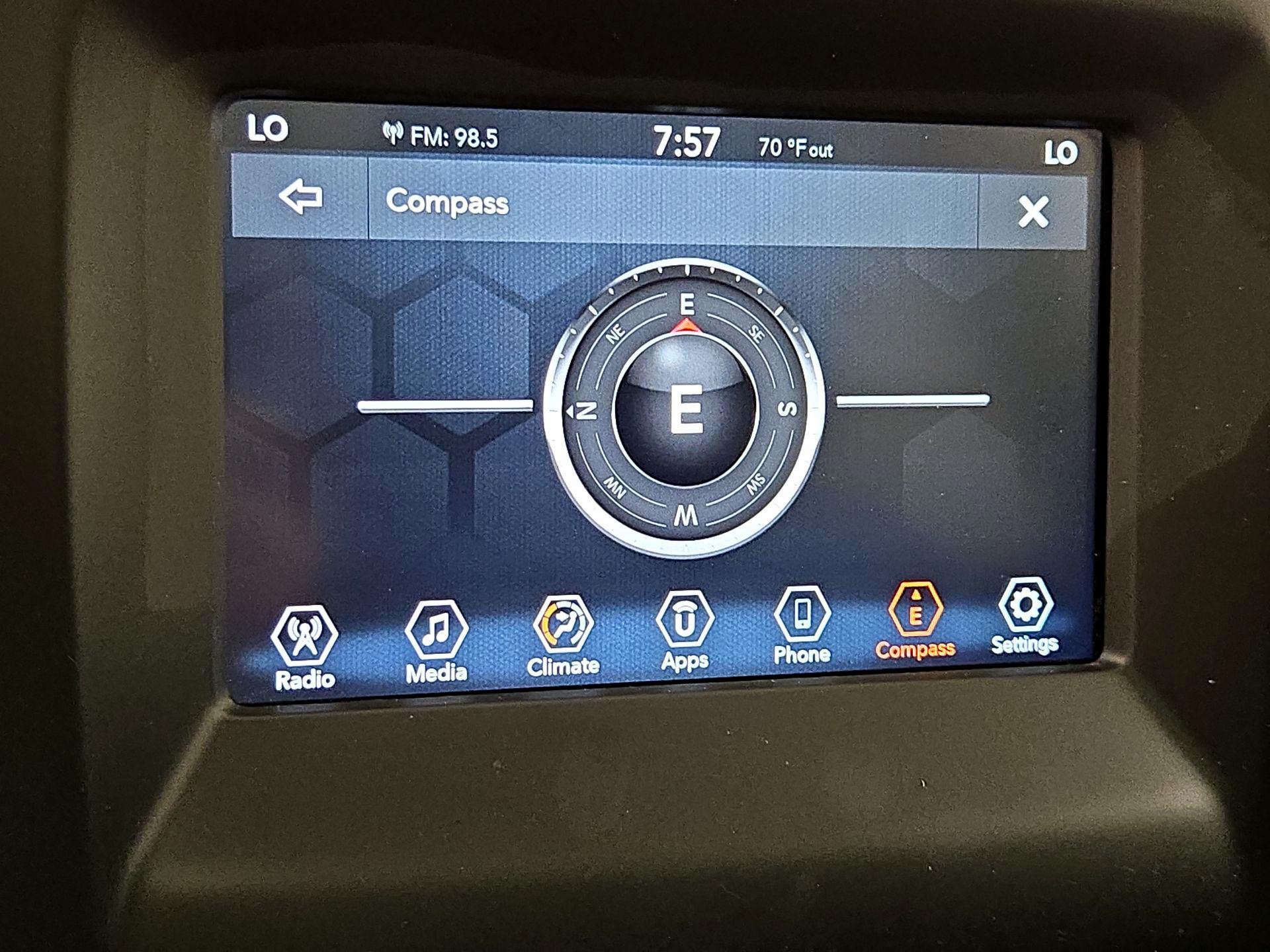 Thumbnail: 2021 Jeep Compass - 14