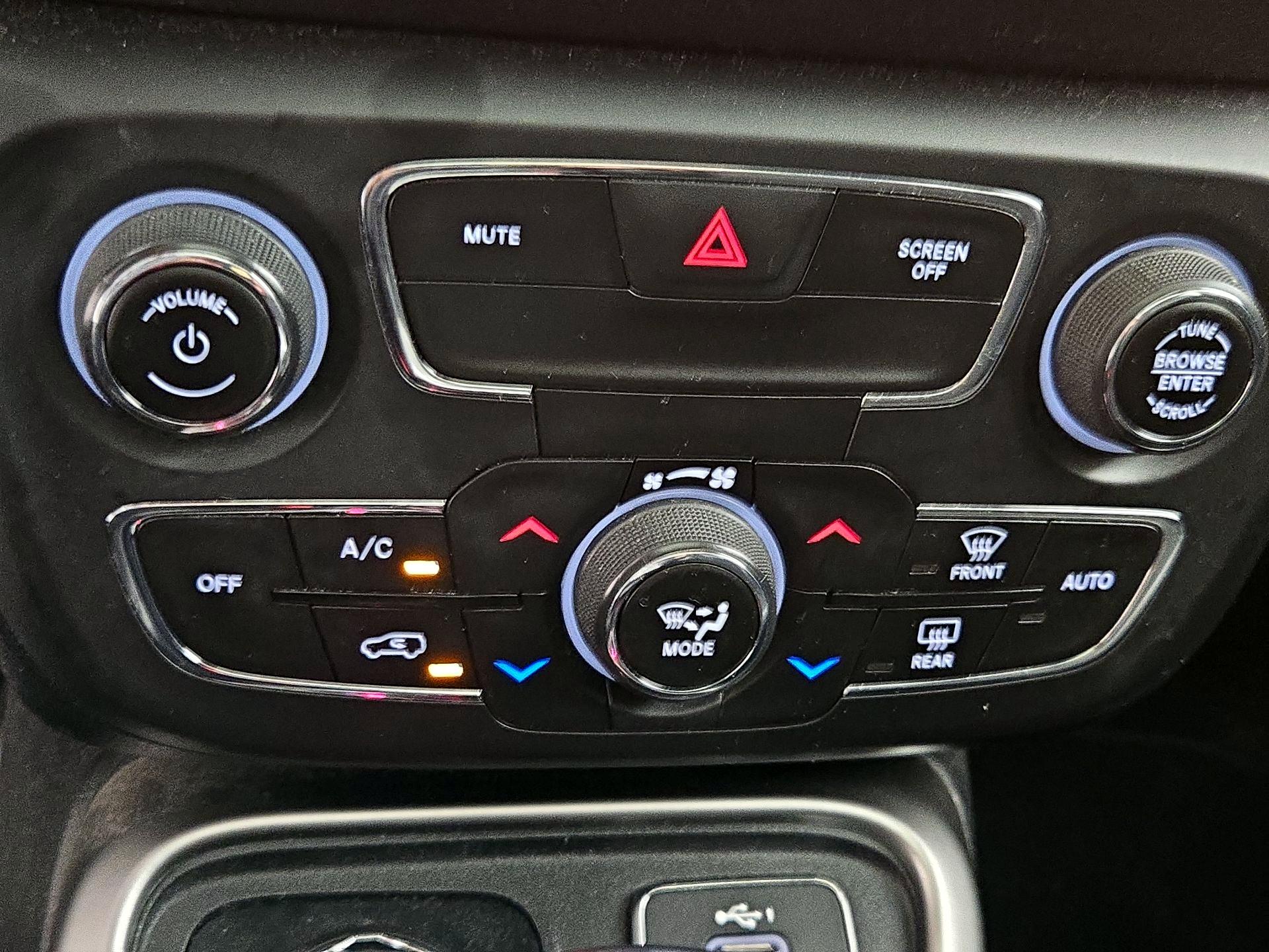Thumbnail: 2021 Jeep Compass - 17