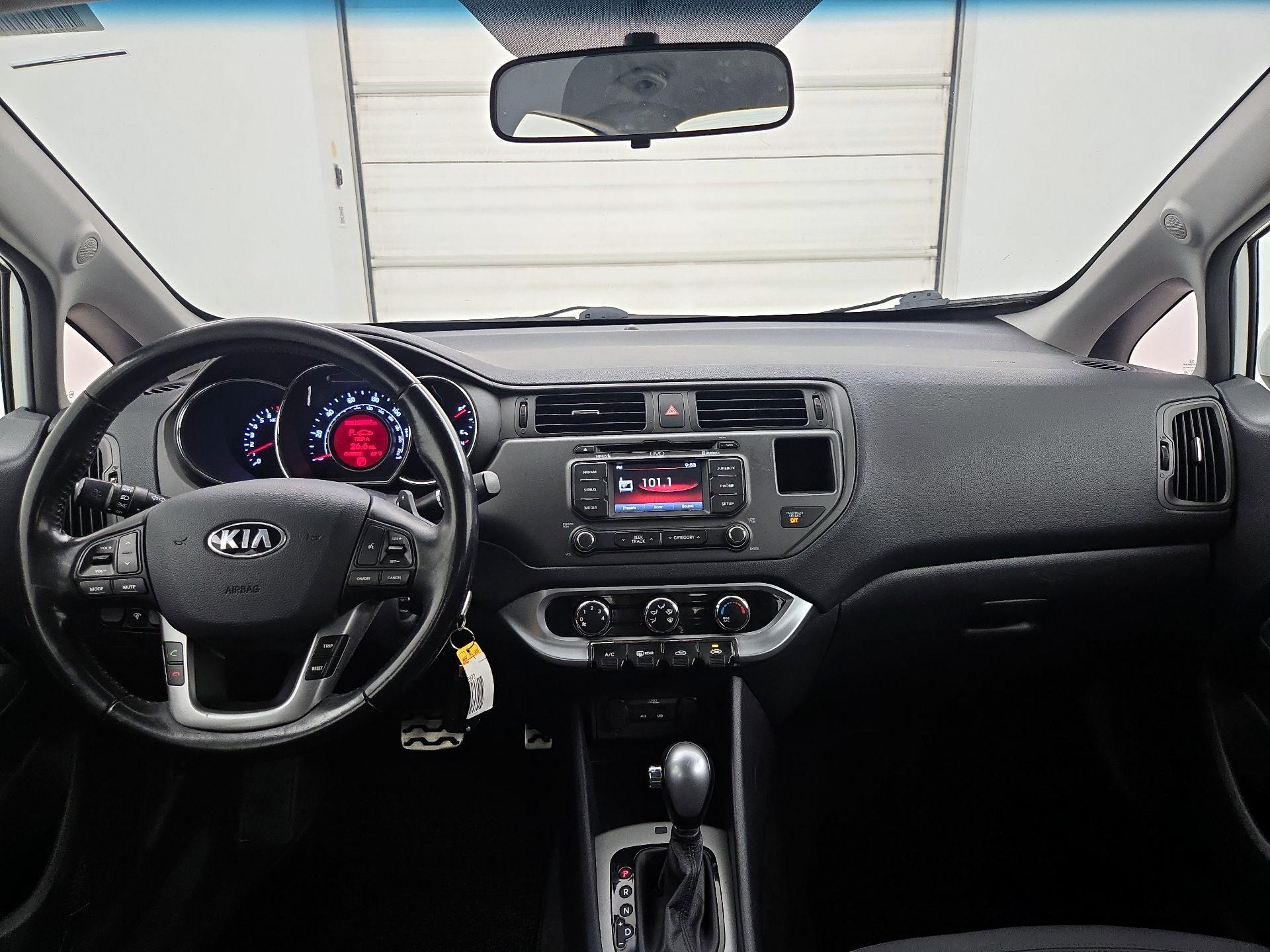 Thumbnail: 2015 Kia Rio - 9