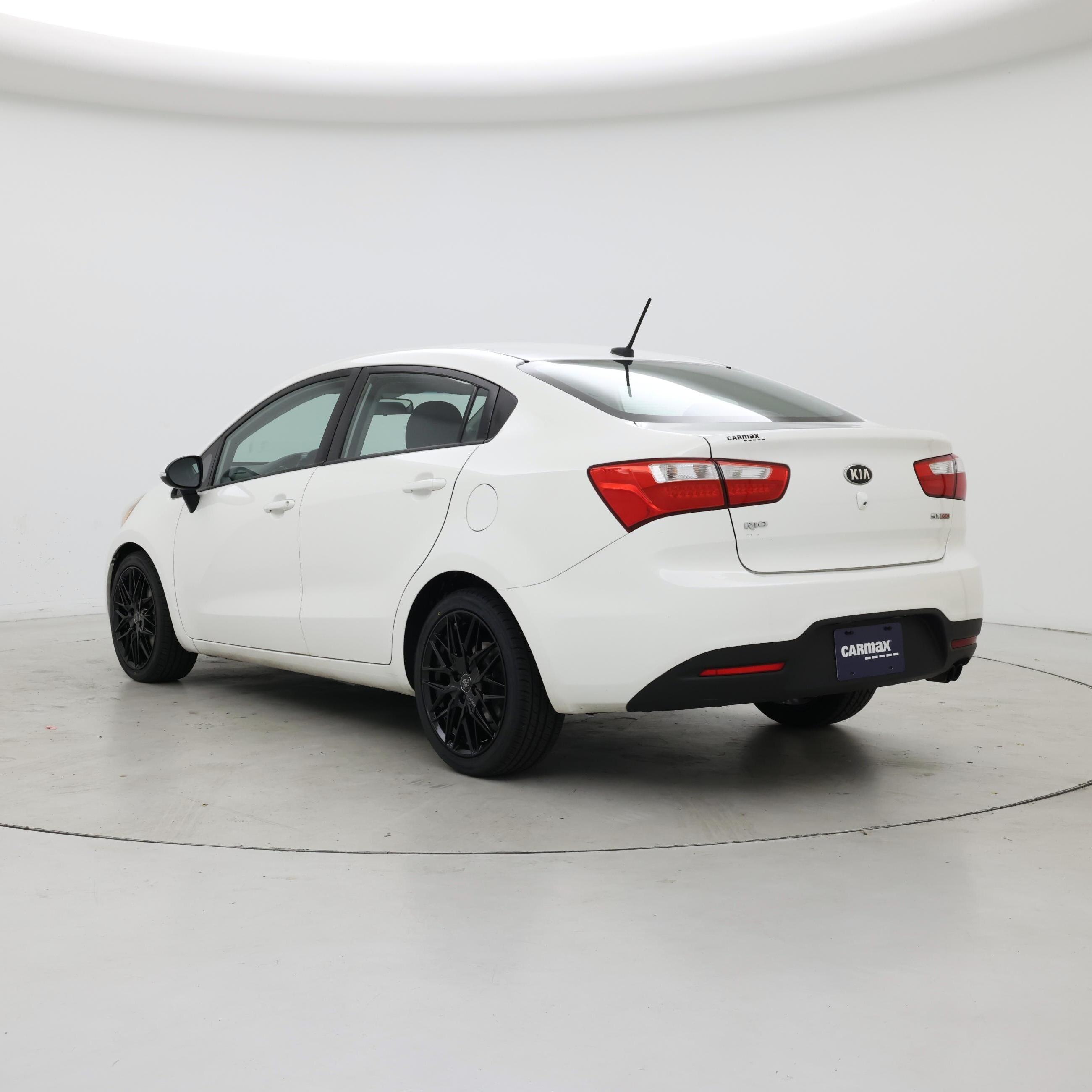 Thumbnail: 2015 Kia Rio - 2