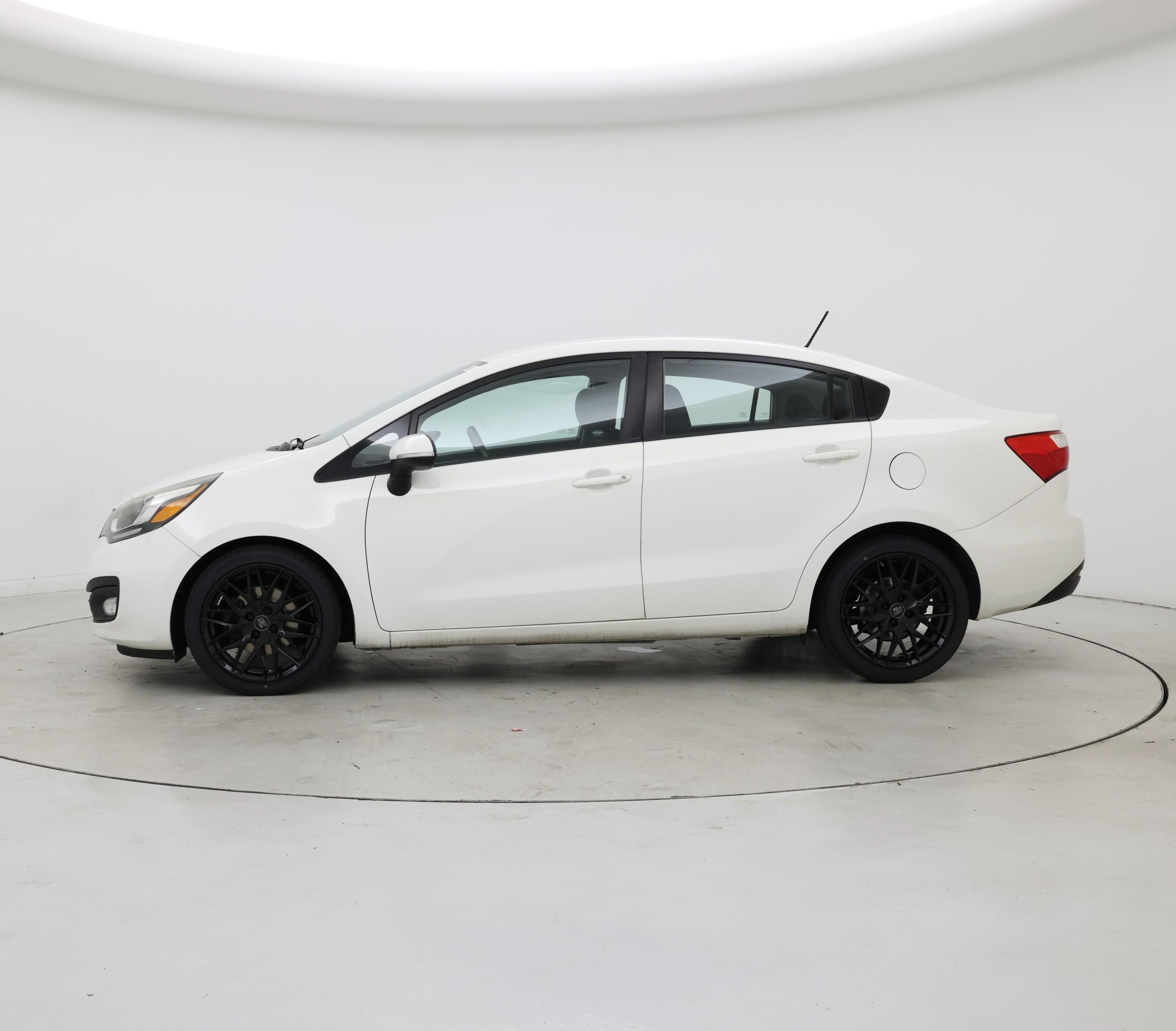 Thumbnail: 2015 Kia Rio - 3