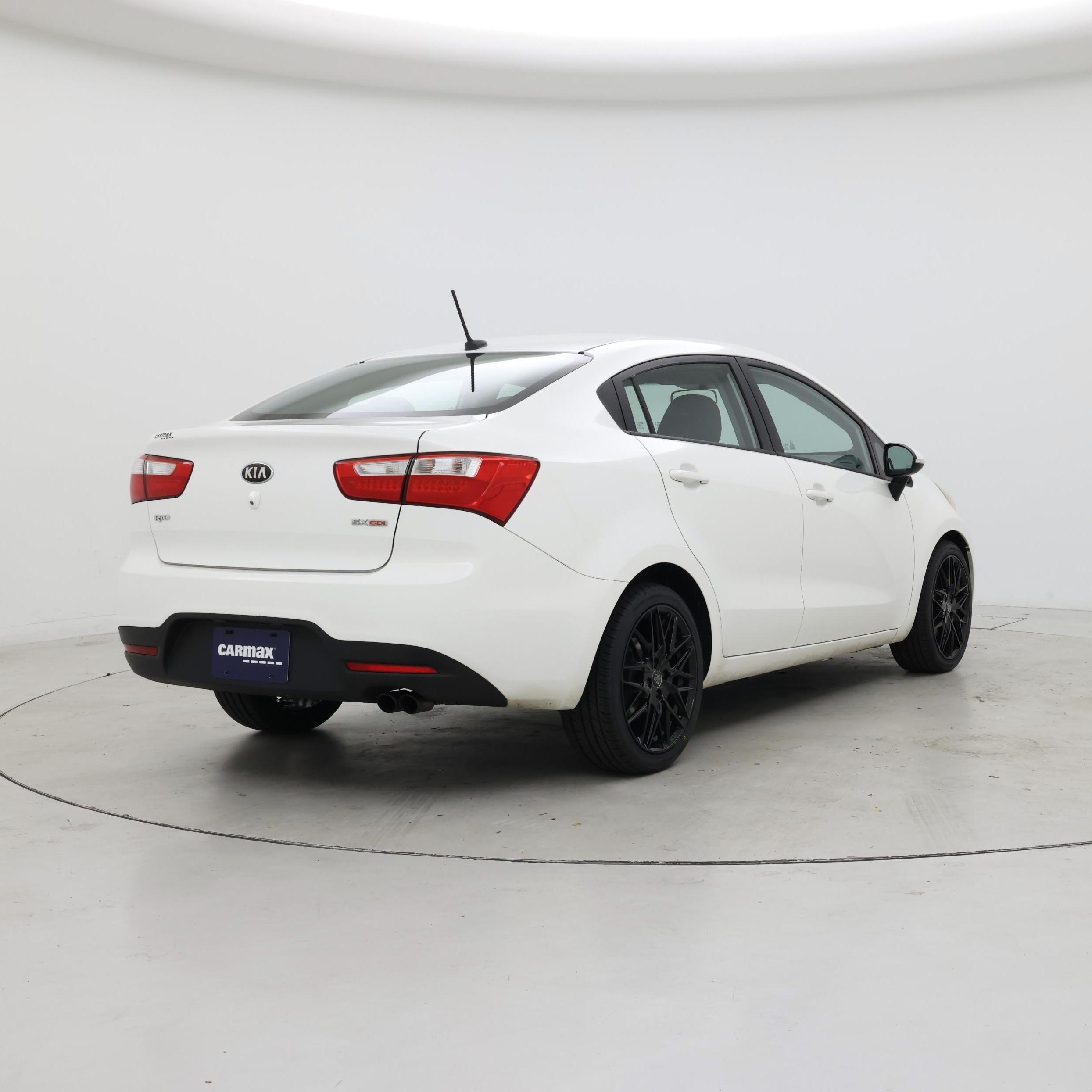 Thumbnail: 2015 Kia Rio - 8