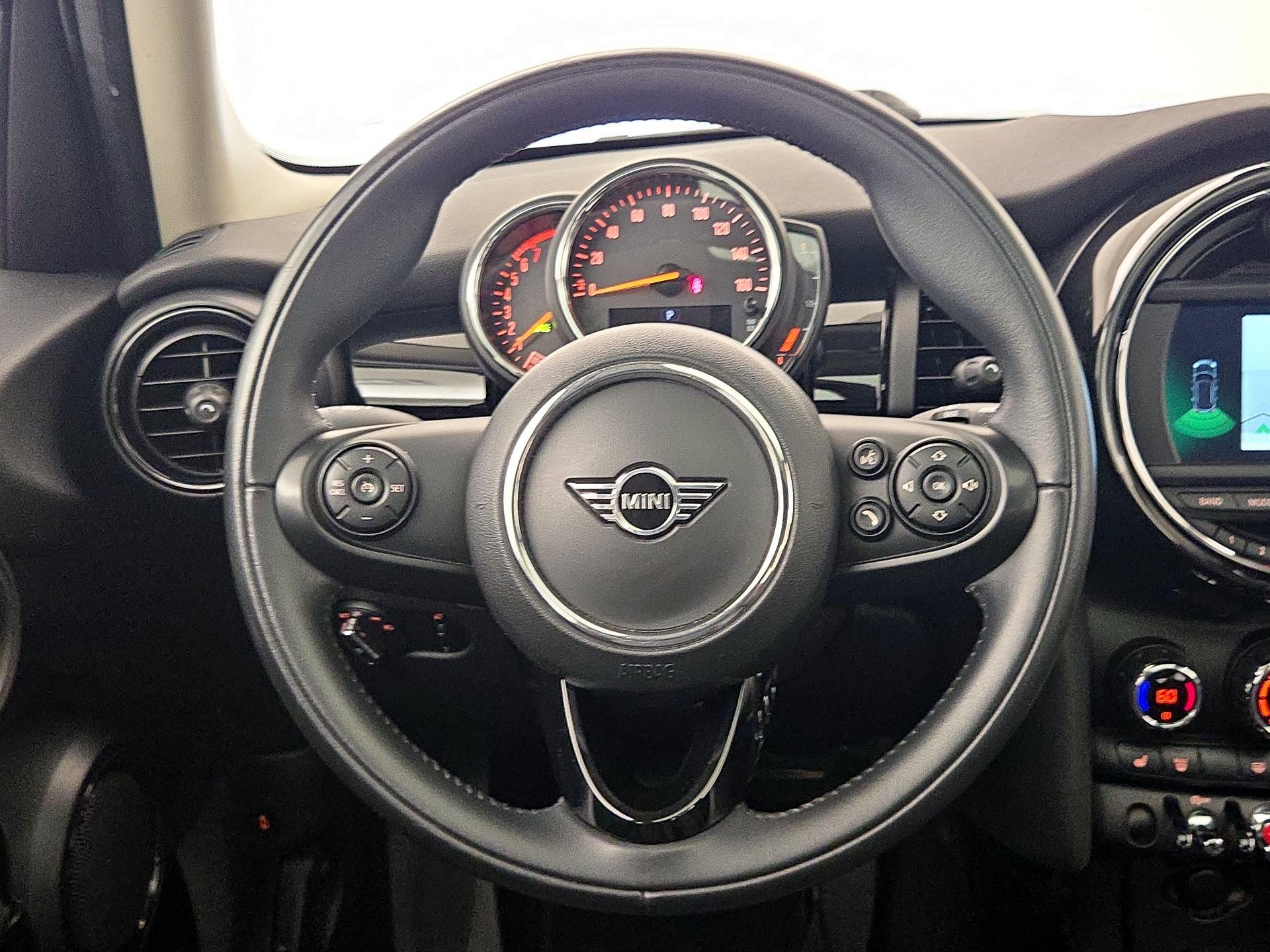 Thumbnail: 2021 MINI Cooper Hardtop - 10