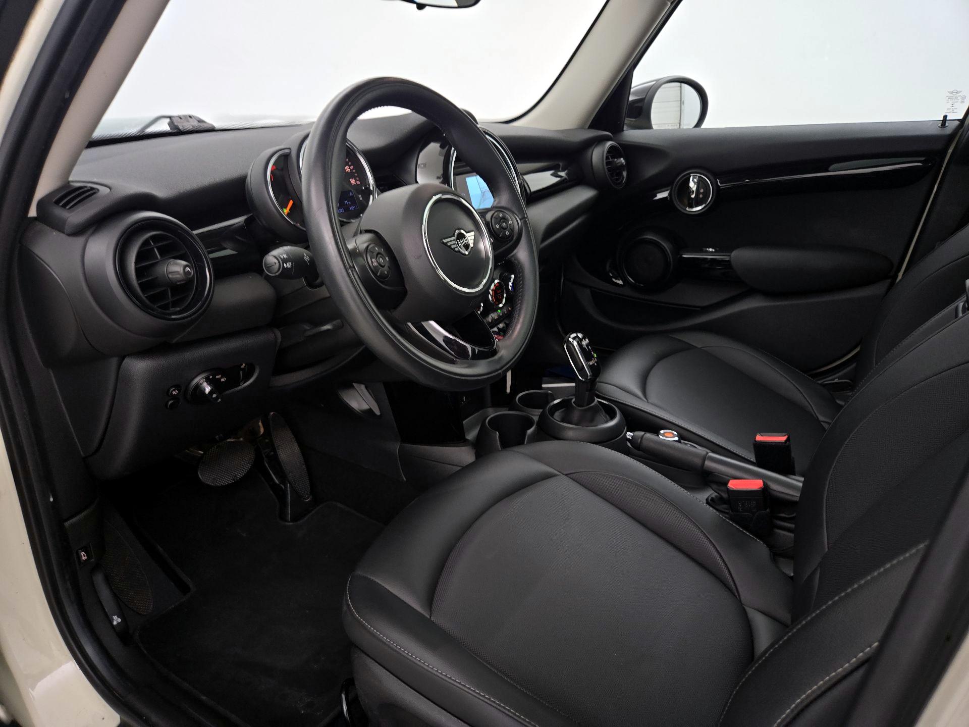 Thumbnail: 2021 MINI Cooper Hardtop - 11