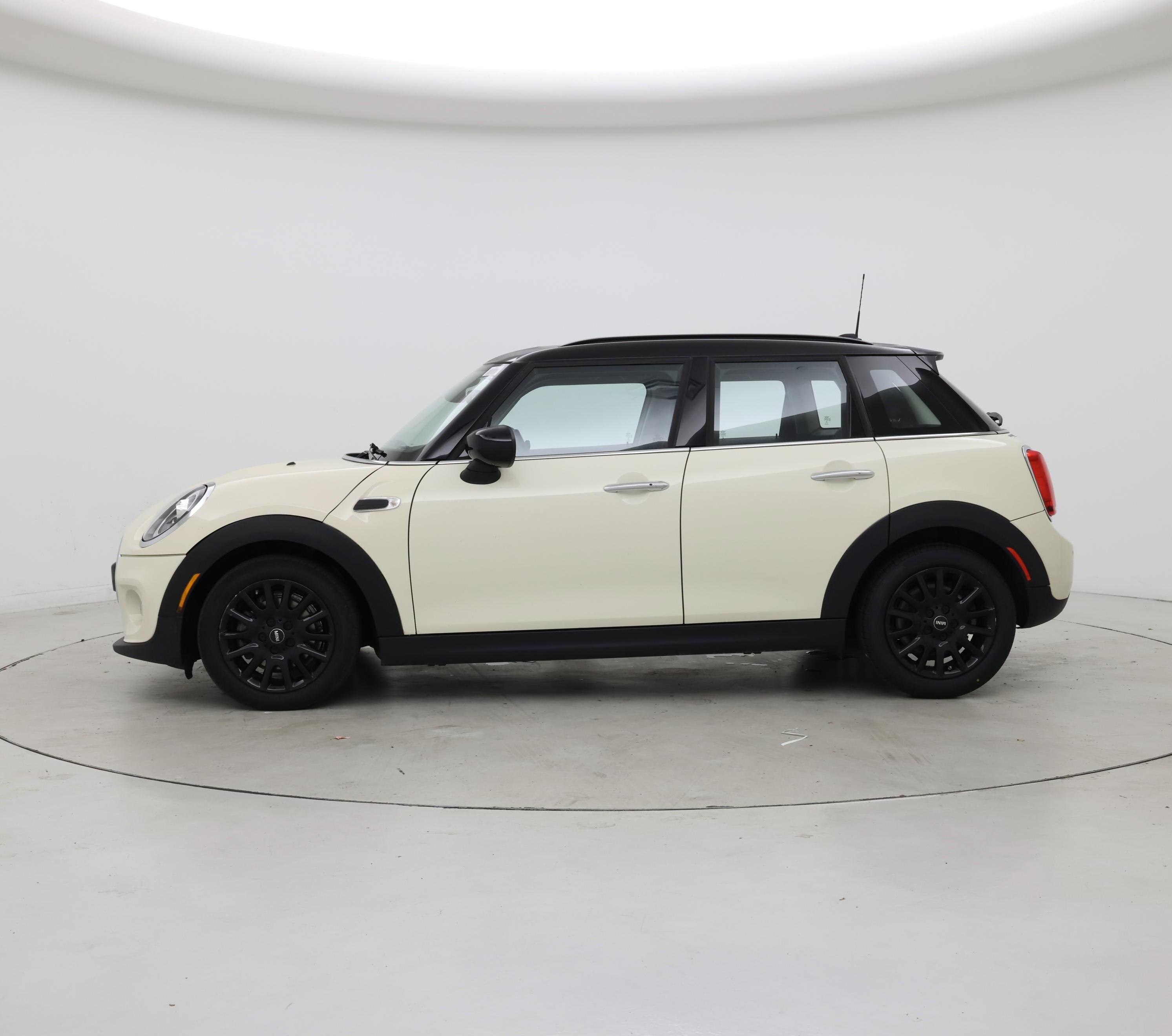 Thumbnail: 2021 MINI Cooper Hardtop - 3