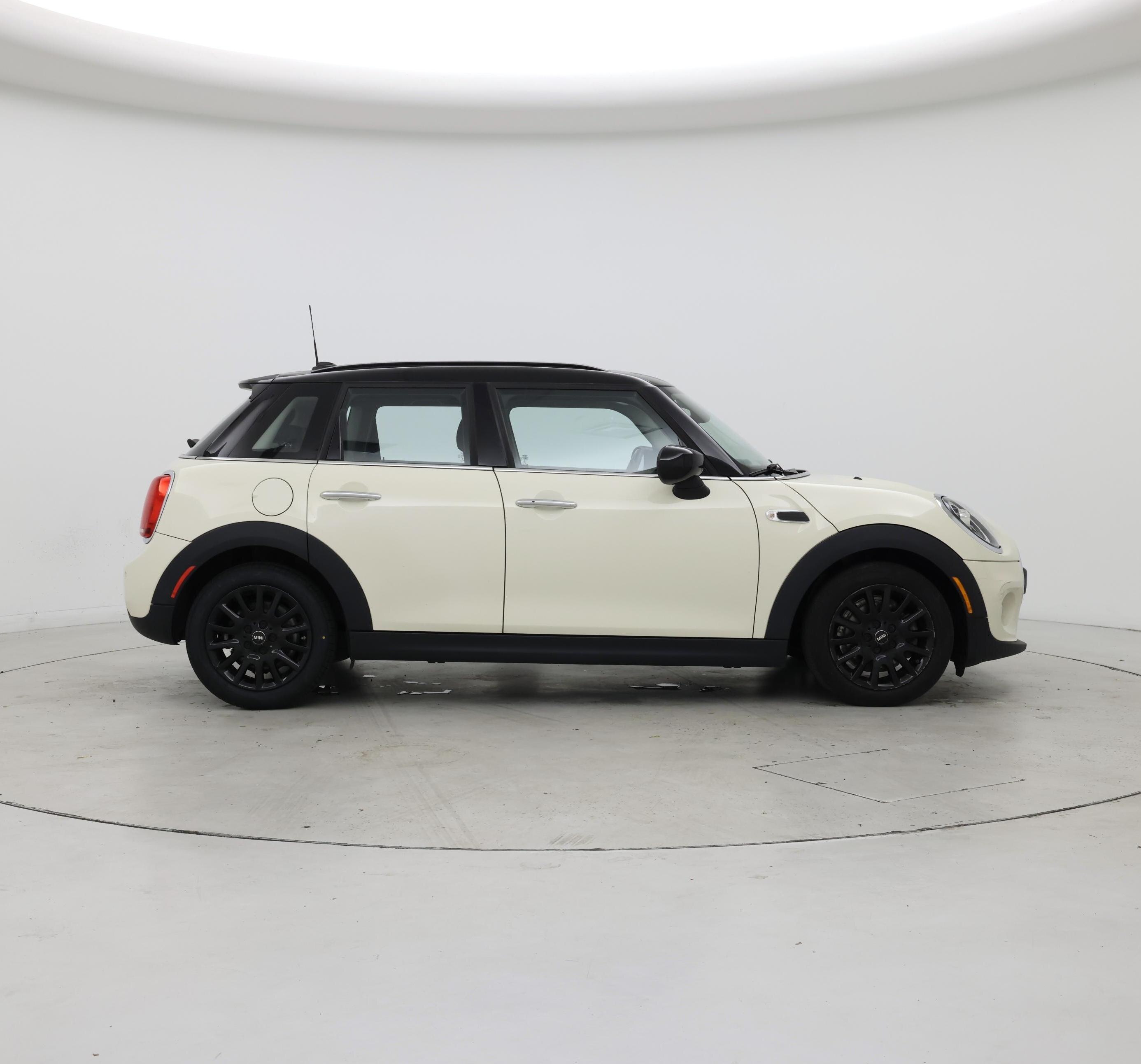 Thumbnail: 2021 MINI Cooper Hardtop - 7