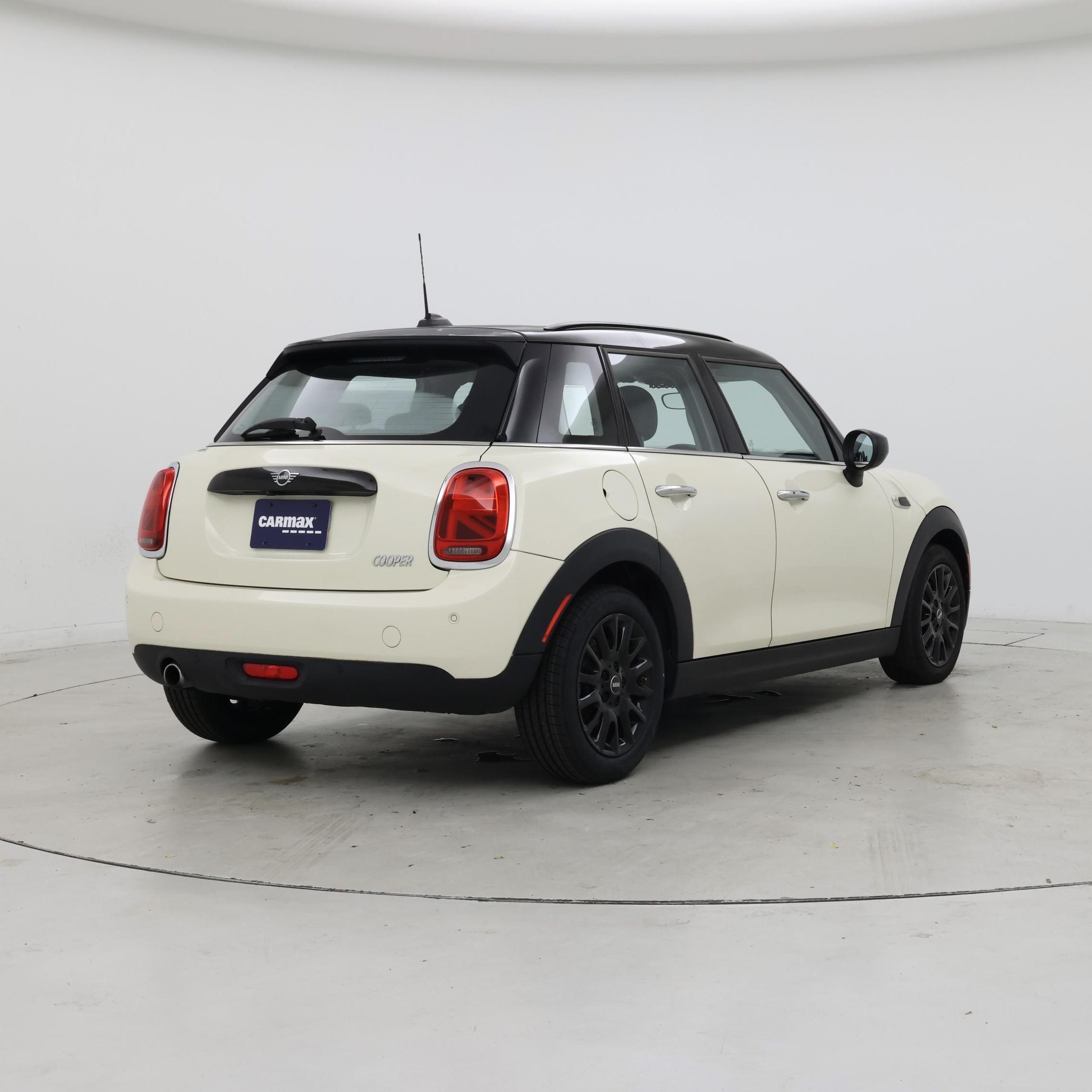 Thumbnail: 2021 MINI Cooper Hardtop - 8