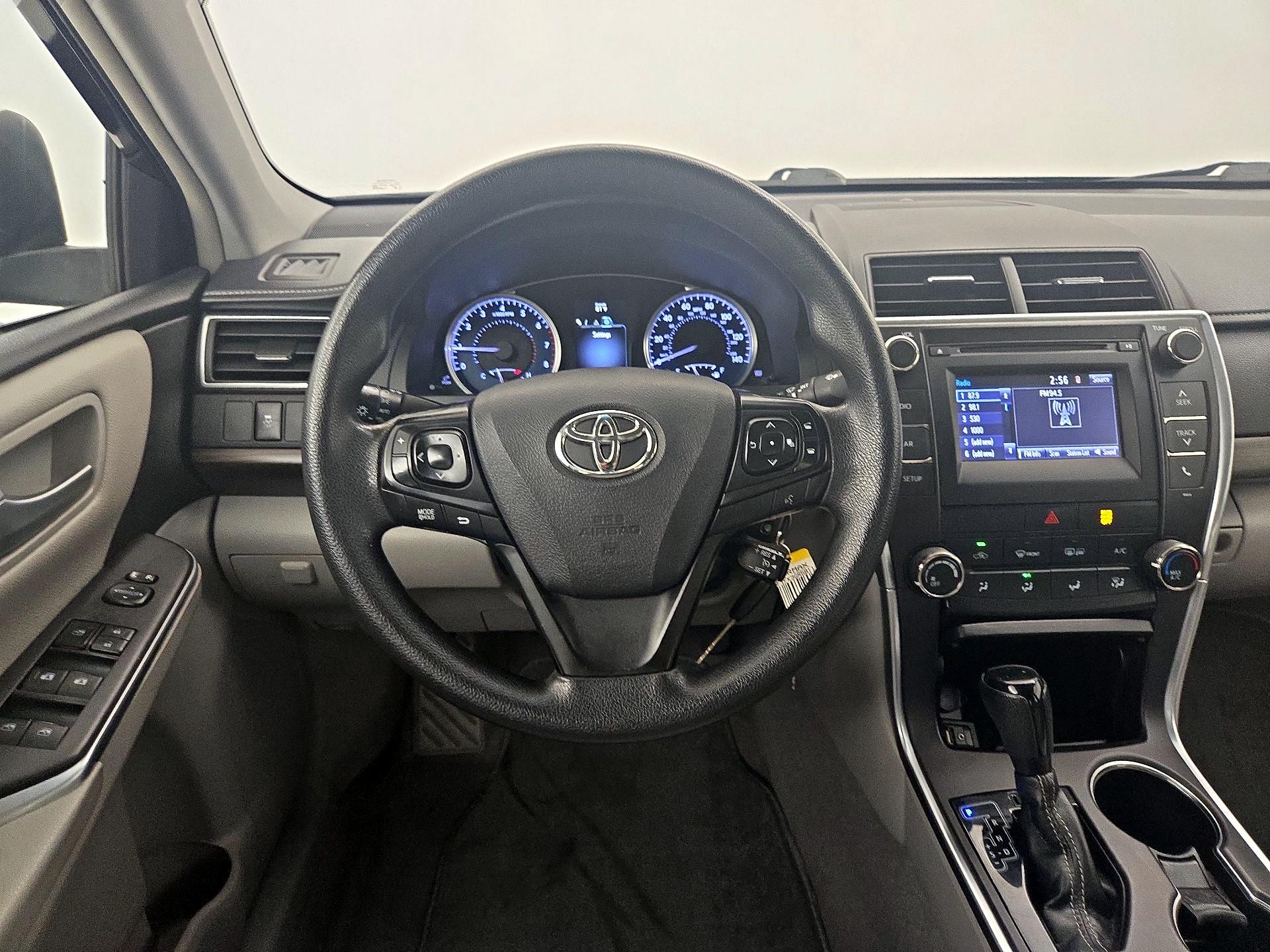 Thumbnail: 2016 Toyota Camry - 10