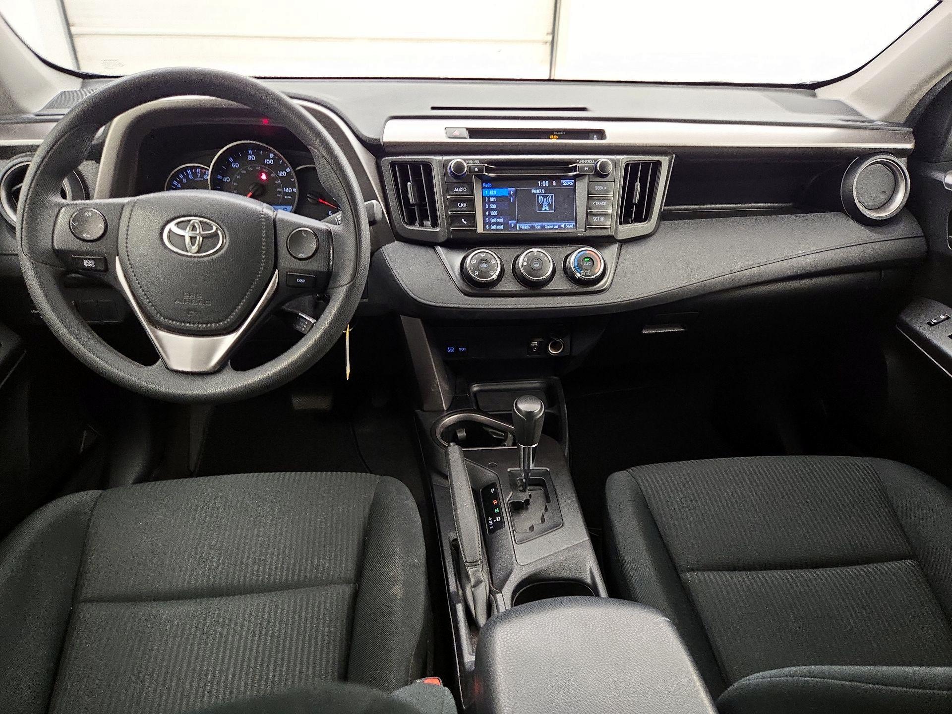 Thumbnail: 2016 Toyota RAV4 - 9