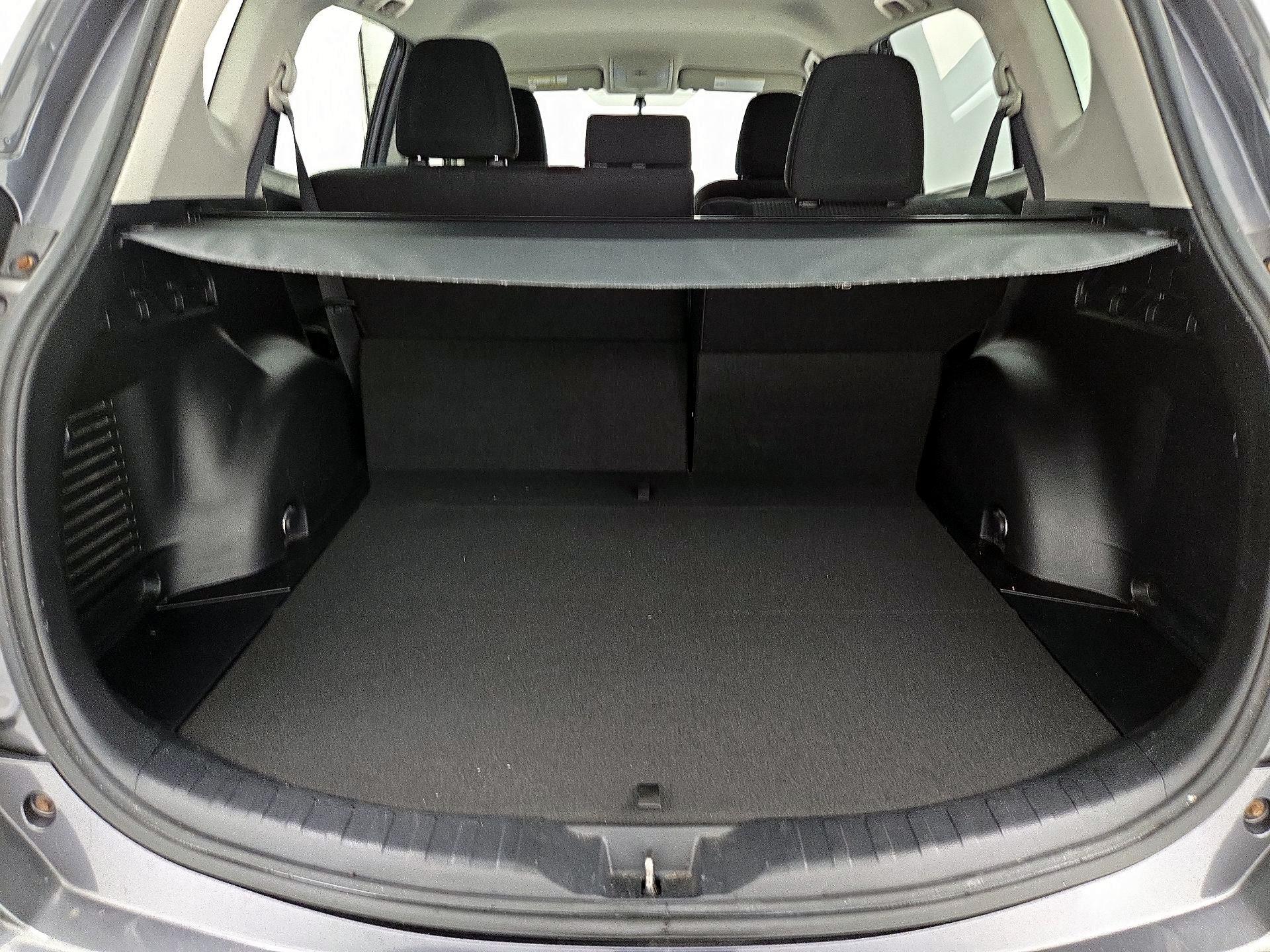 Thumbnail: 2016 Toyota RAV4 - 20