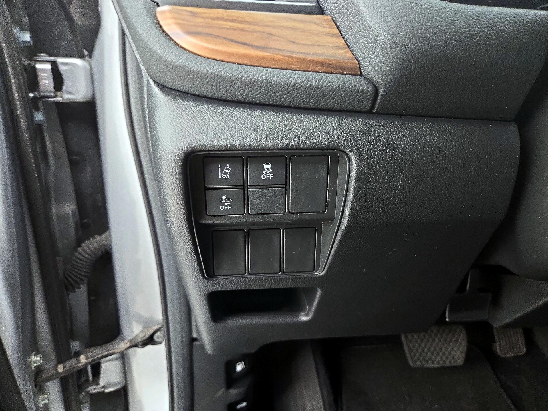 Thumbnail: 2017 Honda CR-V - 13