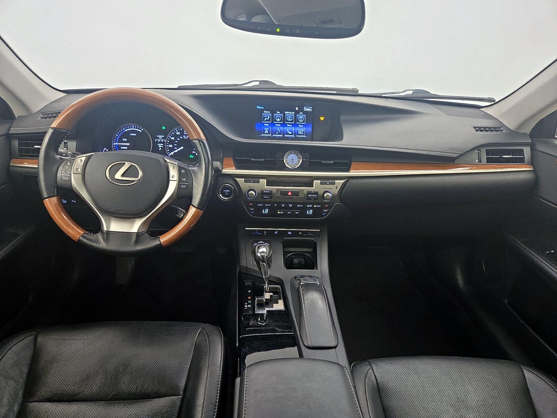 Thumbnail: 2015 Lexus ES - 9