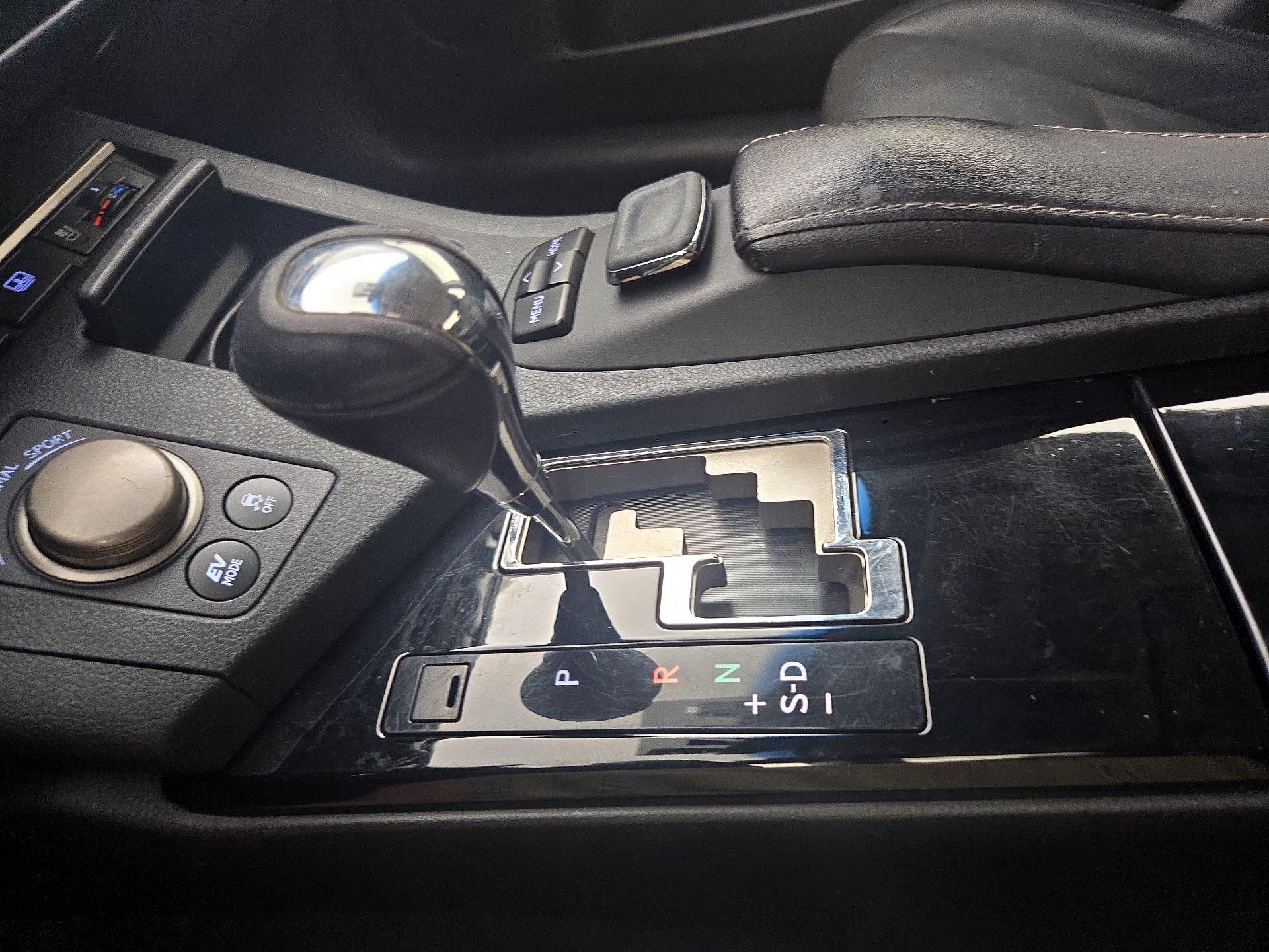 Thumbnail: 2015 Lexus ES - 18
